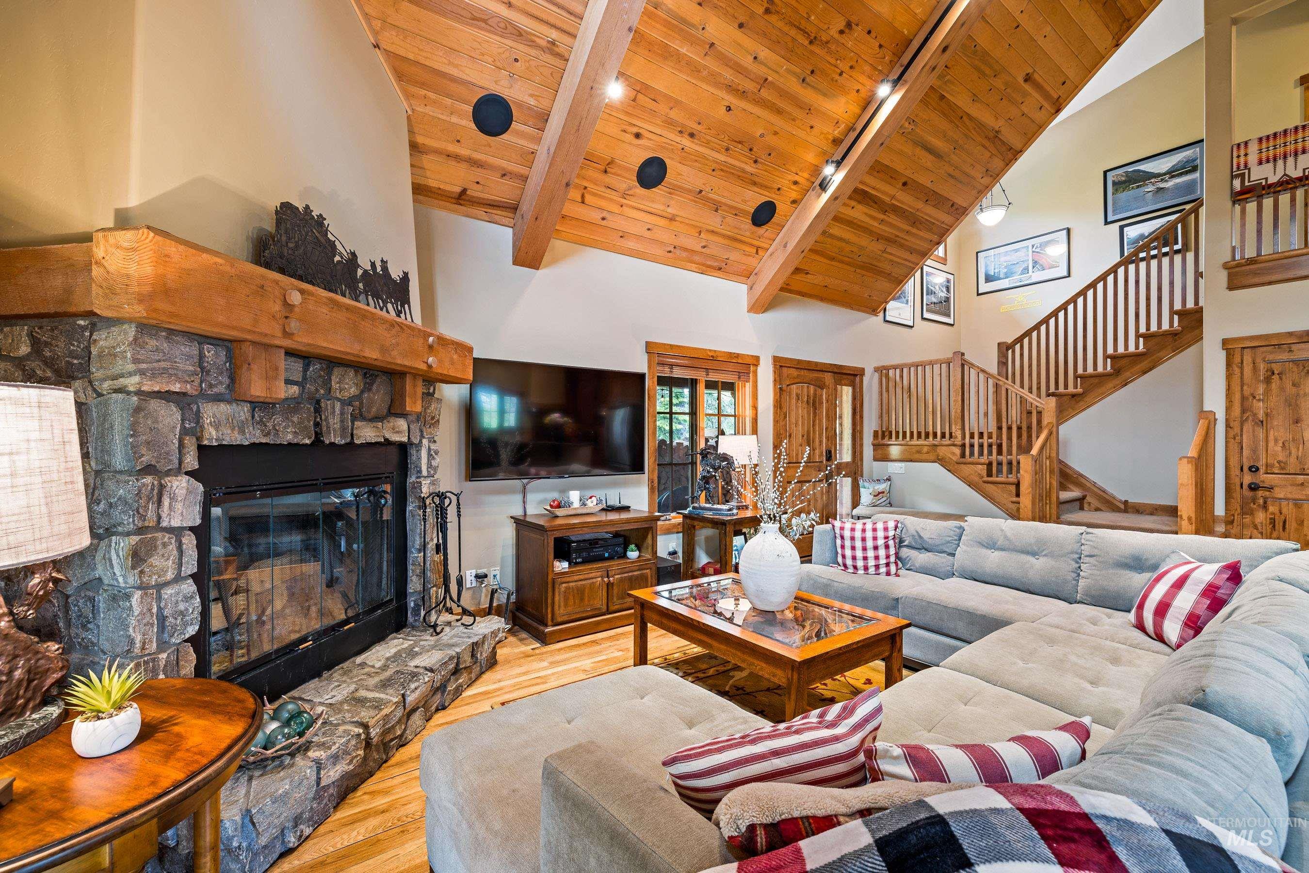 22 Francois Court, Donnelly, Idaho 83615, 4 Bedrooms, 4 Bathrooms, Residential For Sale, Price $1,875,000,MLS 98992341