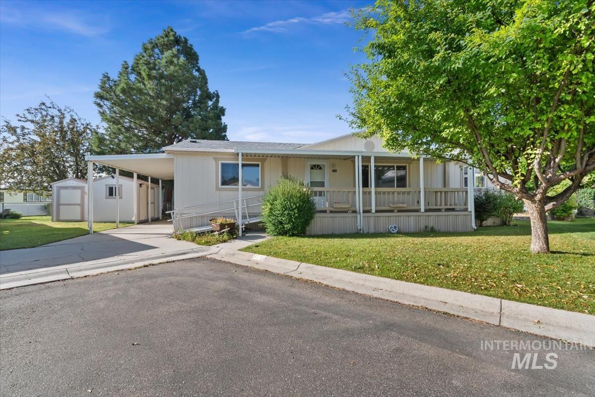 8236 W Vicksburg Lane, Boise, Idaho 83714, 3 Bedrooms, 2 Bathrooms, Residential For Sale, Price $129,900,MLS 98992342