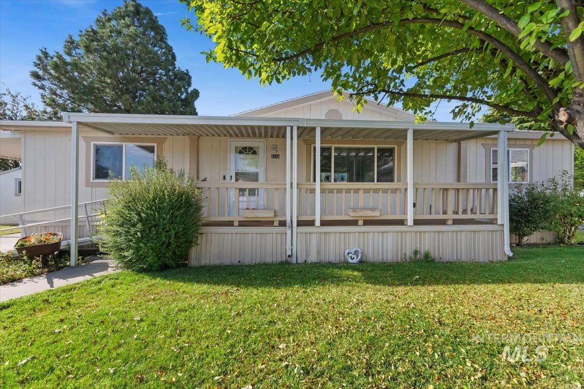 8236 W Vicksburg Lane, Boise, Idaho 83714, 3 Bedrooms, 2 Bathrooms, Residential For Sale, Price $129,900,MLS 98992342