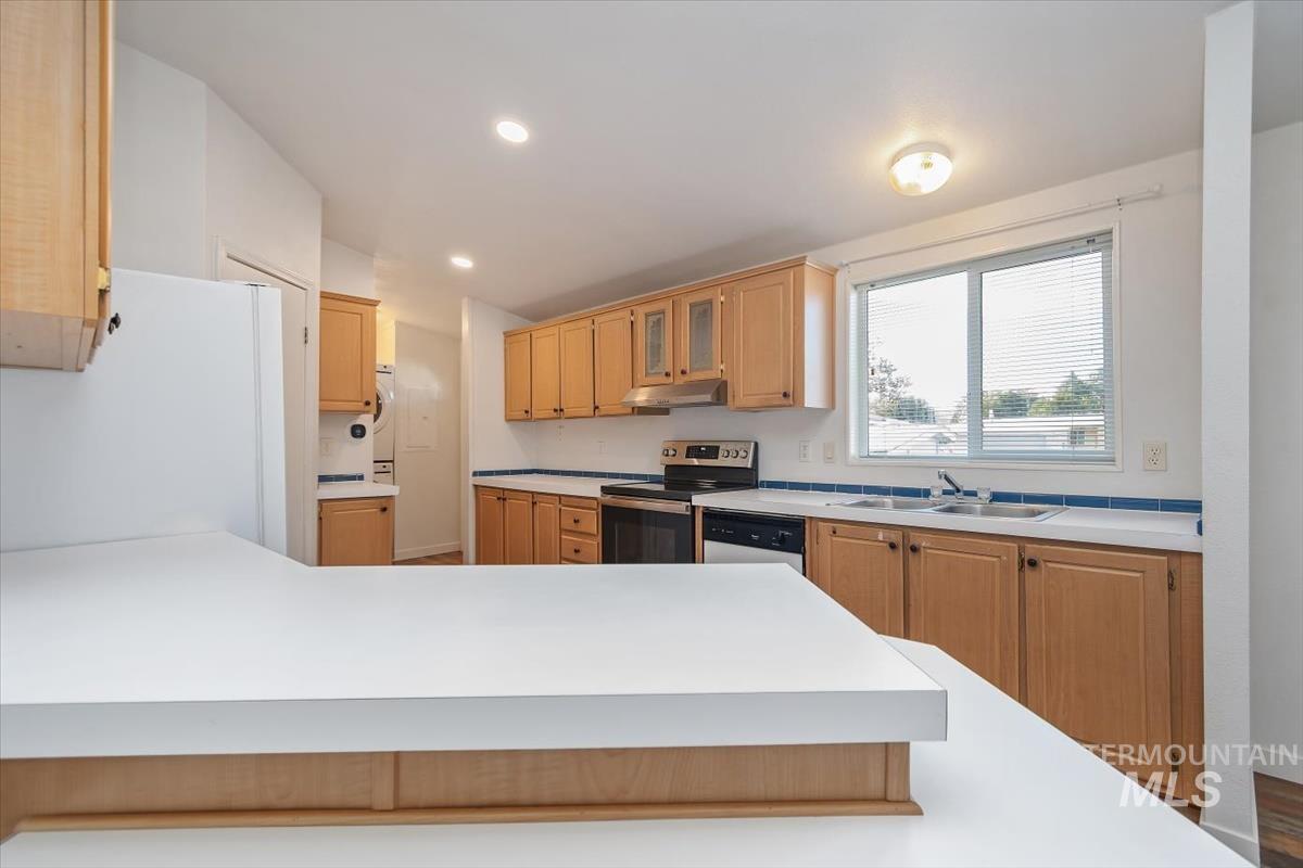8236 W Vicksburg Lane, Boise, Idaho 83714, 3 Bedrooms, 2 Bathrooms, Residential For Sale, Price $129,900,MLS 98992342