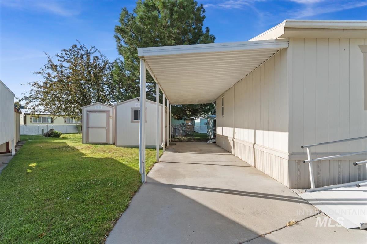 8236 W Vicksburg Lane, Boise, Idaho 83714, 3 Bedrooms, 2 Bathrooms, Residential For Sale, Price $129,900,MLS 98992342