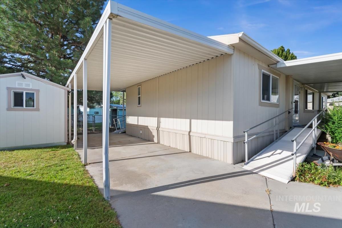 8236 W Vicksburg Lane, Boise, Idaho 83714, 3 Bedrooms, 2 Bathrooms, Residential For Sale, Price $129,900,MLS 98992342