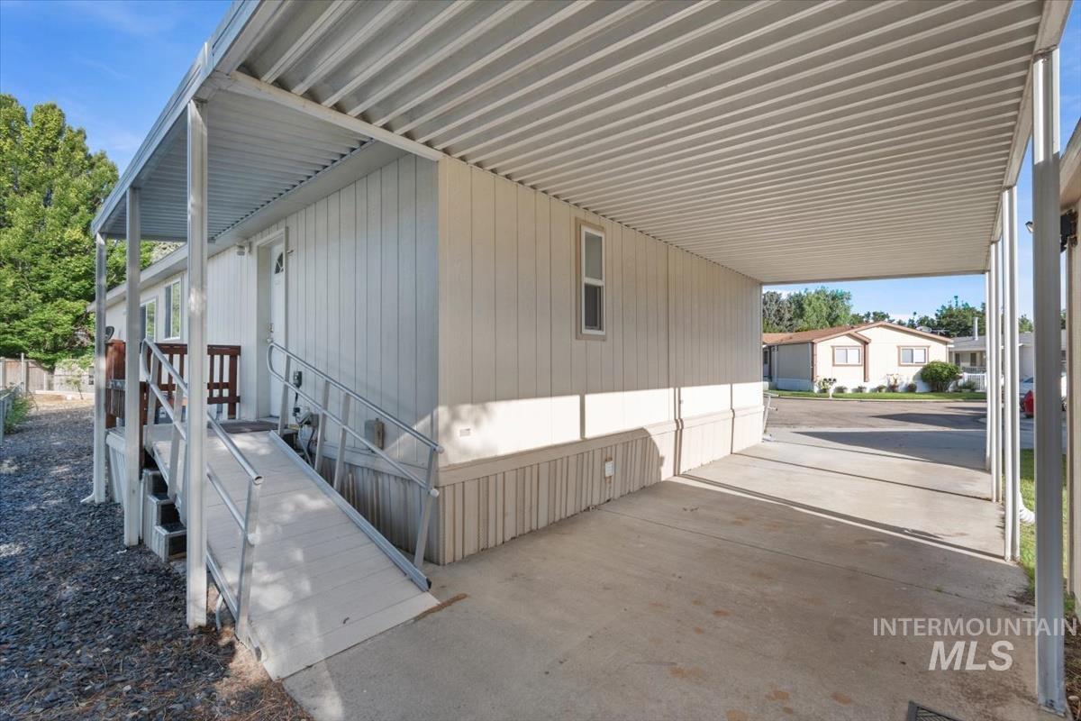 8236 W Vicksburg Lane, Boise, Idaho 83714, 3 Bedrooms, 2 Bathrooms, Residential For Sale, Price $129,900,MLS 98992342