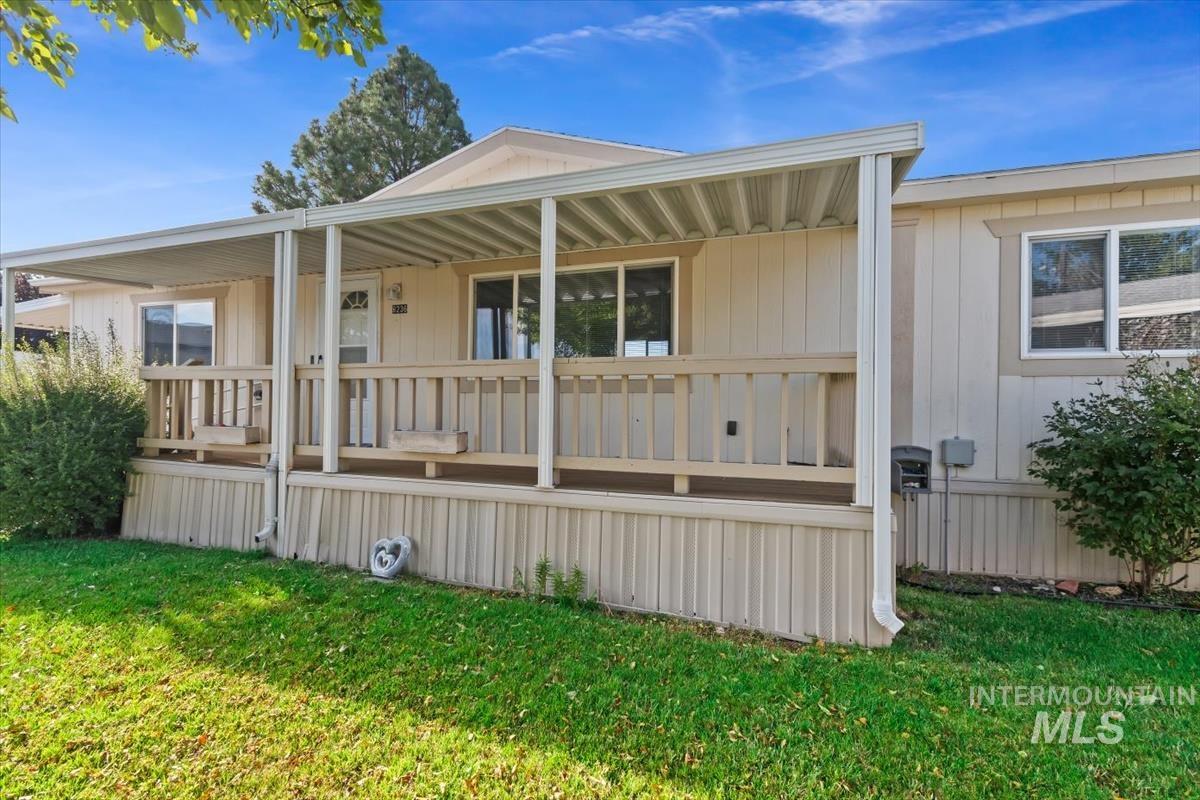 8236 W Vicksburg Lane, Boise, Idaho 83714, 3 Bedrooms, 2 Bathrooms, Residential For Sale, Price $129,900,MLS 98992342
