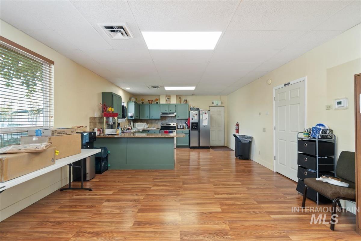 8236 W Vicksburg Lane, Boise, Idaho 83714, 3 Bedrooms, 2 Bathrooms, Residential For Sale, Price $129,900,MLS 98992342
