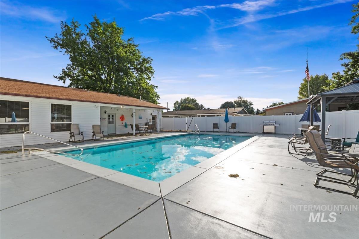 8236 W Vicksburg Lane, Boise, Idaho 83714, 3 Bedrooms, 2 Bathrooms, Residential For Sale, Price $129,900,MLS 98992342