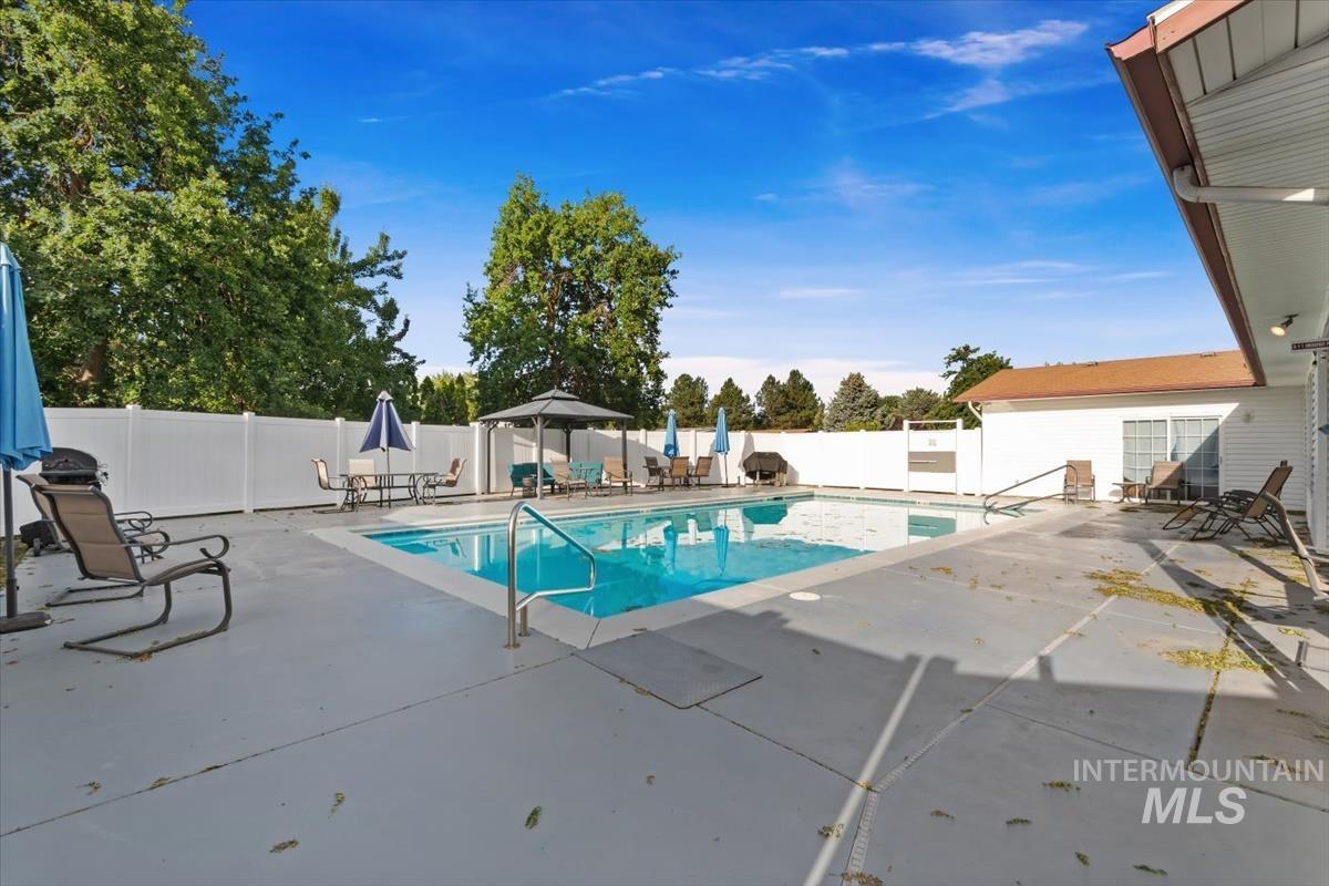 8236 W Vicksburg Lane, Boise, Idaho 83714, 3 Bedrooms, 2 Bathrooms, Residential For Sale, Price $129,900,MLS 98992342
