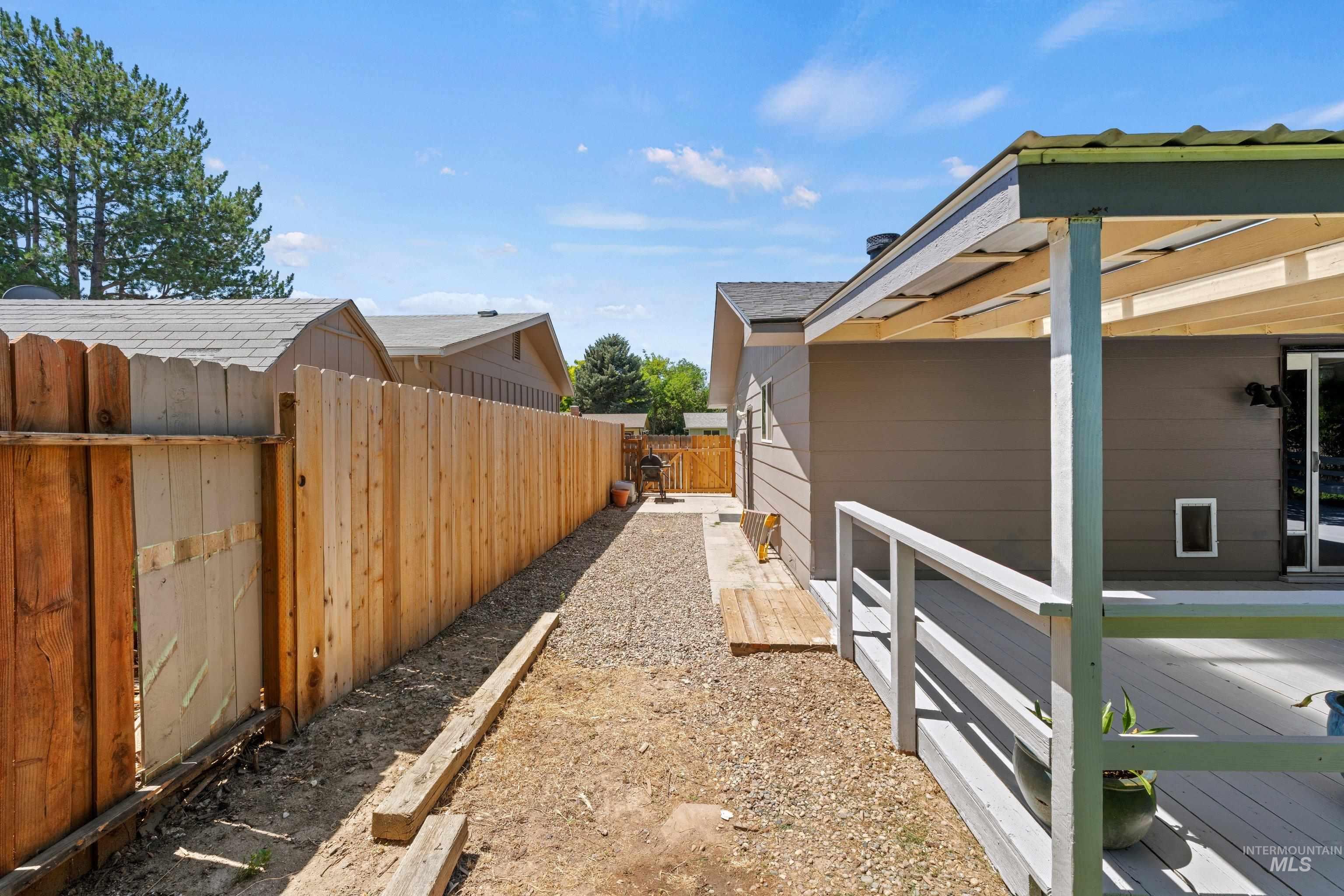 1711 Sandalwood Dr, Caldwell, Idaho 83605, 3 Bedrooms, 2 Bathrooms, Residential For Sale, Price $375,000, 98992343