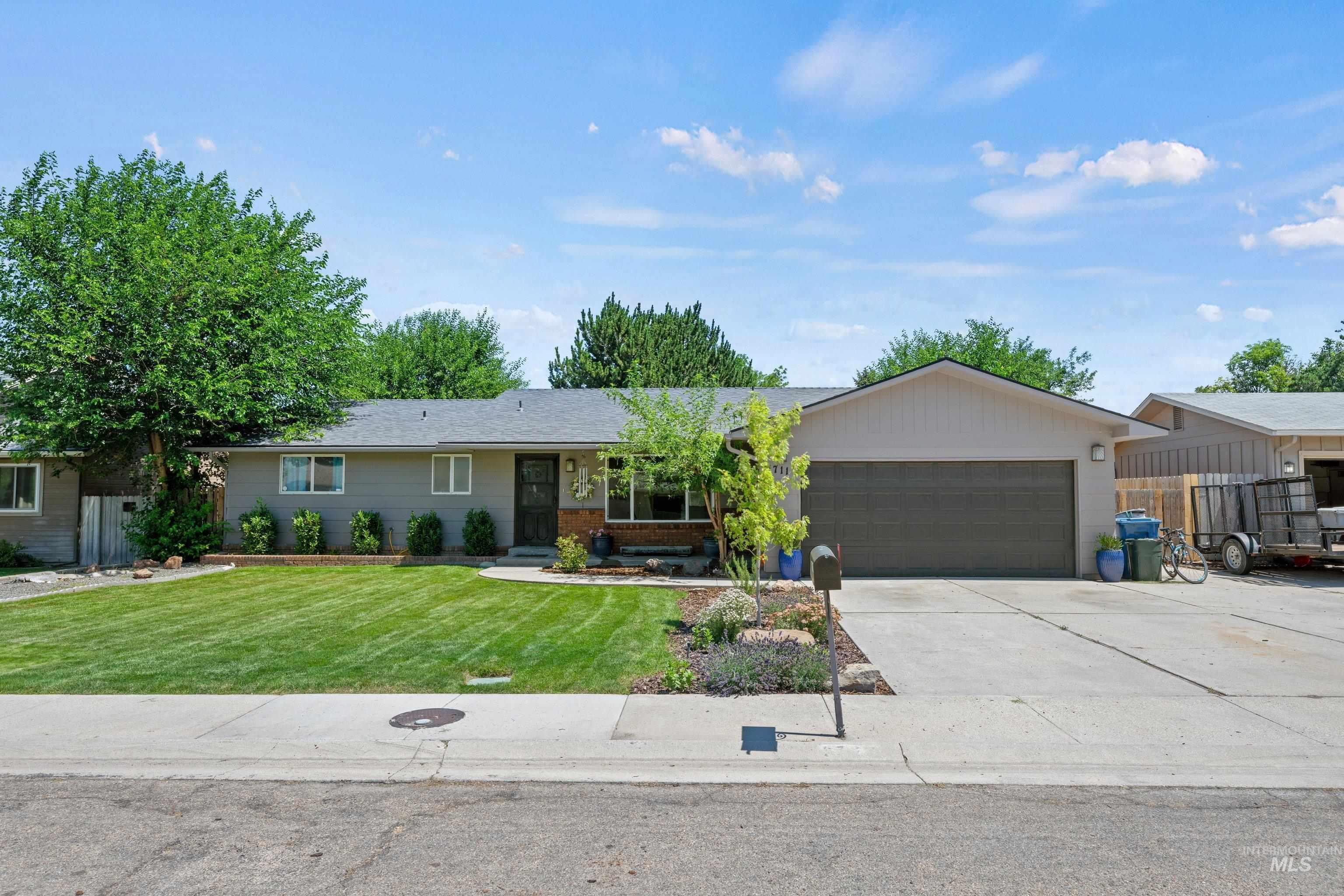1711 Sandalwood Dr, Caldwell, Idaho 83605, 3 Bedrooms, 2 Bathrooms, Residential For Sale, Price $375,000, 98992343