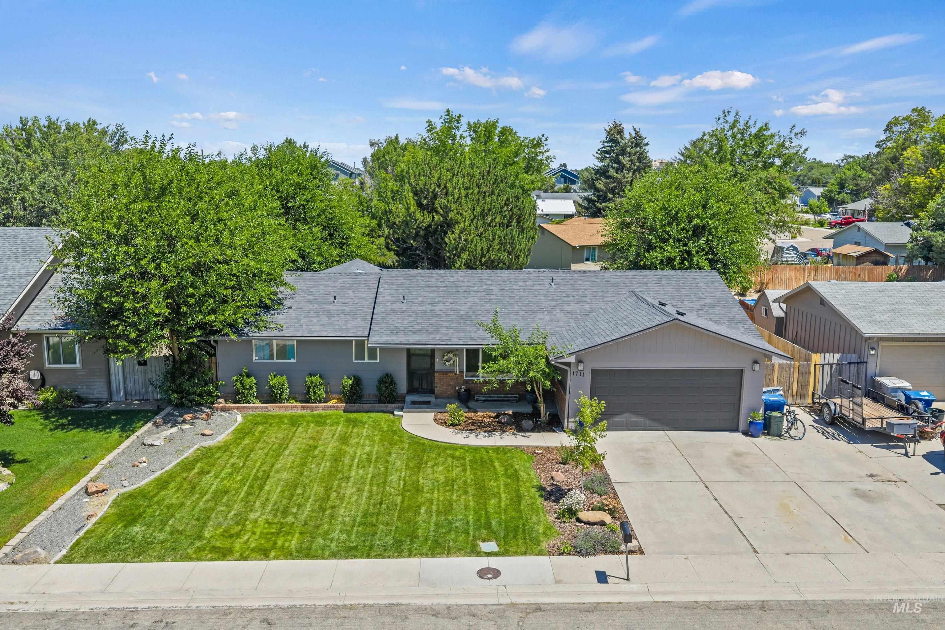 1711 Sandalwood Dr, Caldwell, Idaho 83605, 3 Bedrooms, 2 Bathrooms, Residential For Sale, Price $375,000, 98992343