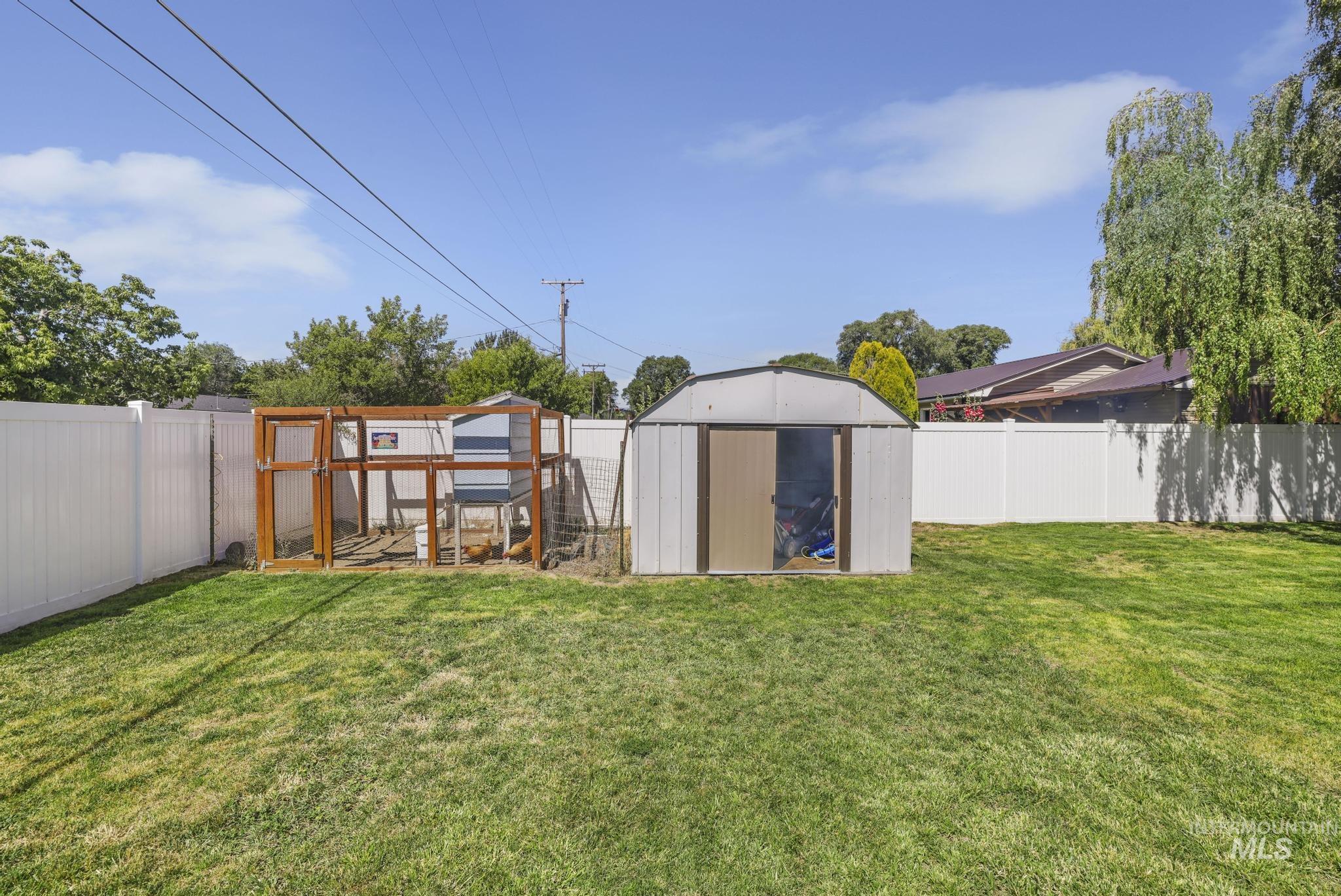 1935 17th St, Heyburn, Idaho 83336, 3 Bedrooms, 1 Bathroom, Residential For Sale, Price $285,000,MLS 98992345
