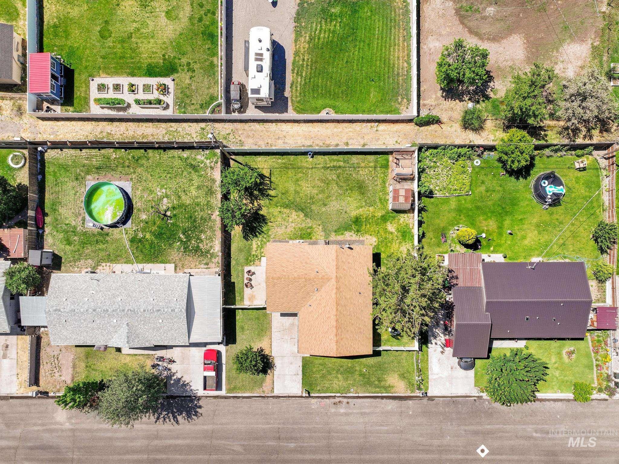 1935 17th St, Heyburn, Idaho 83336, 3 Bedrooms, 1 Bathroom, Residential For Sale, Price $285,000,MLS 98992345