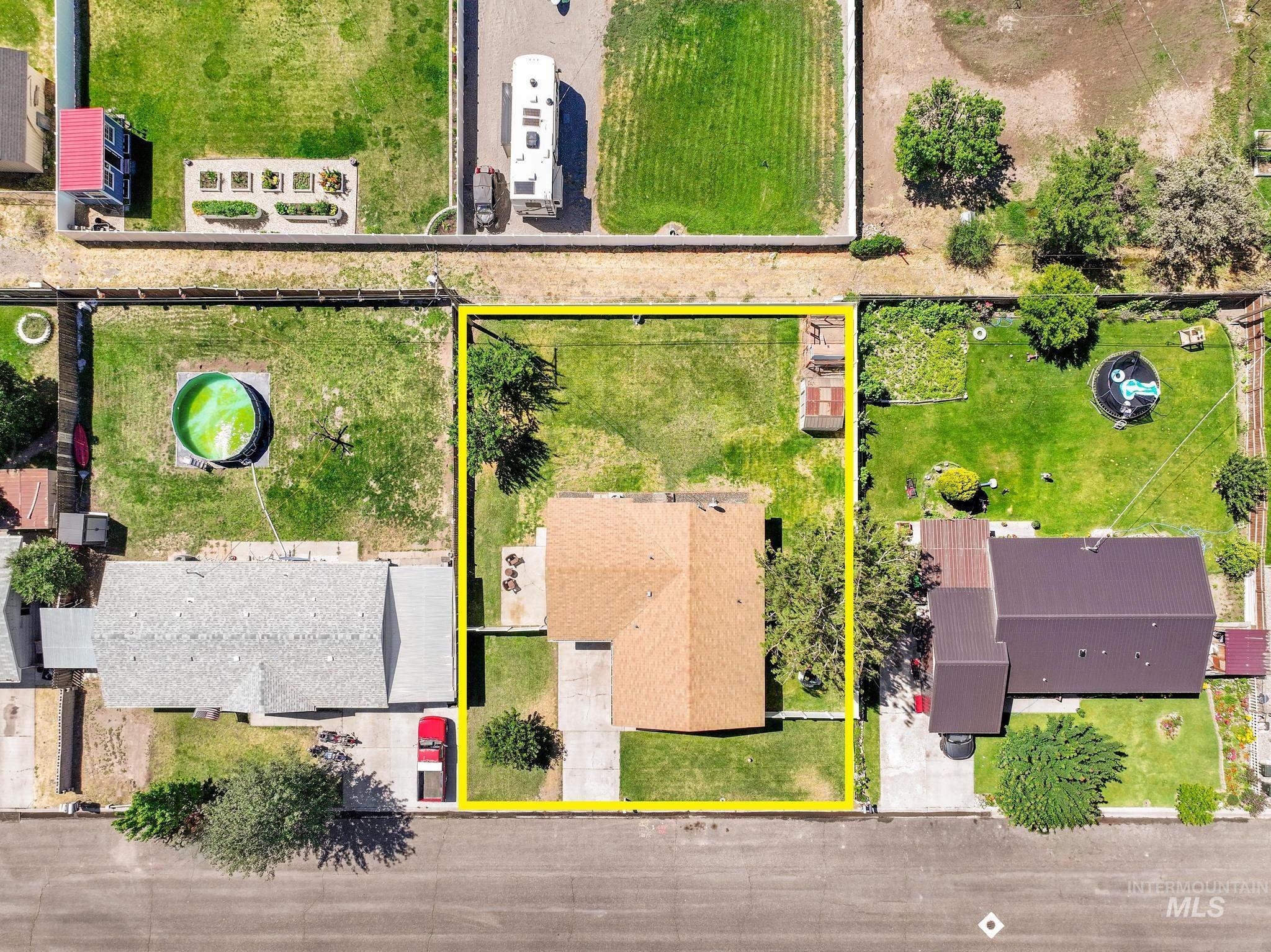 1935 17th St, Heyburn, Idaho 83336, 3 Bedrooms, 1 Bathroom, Residential For Sale, Price $285,000,MLS 98992345
