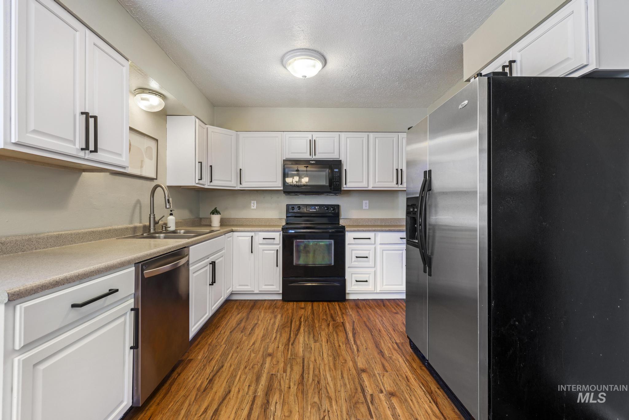 1935 17th St, Heyburn, Idaho 83336, 3 Bedrooms, 1 Bathroom, Residential For Sale, Price $285,000,MLS 98992345