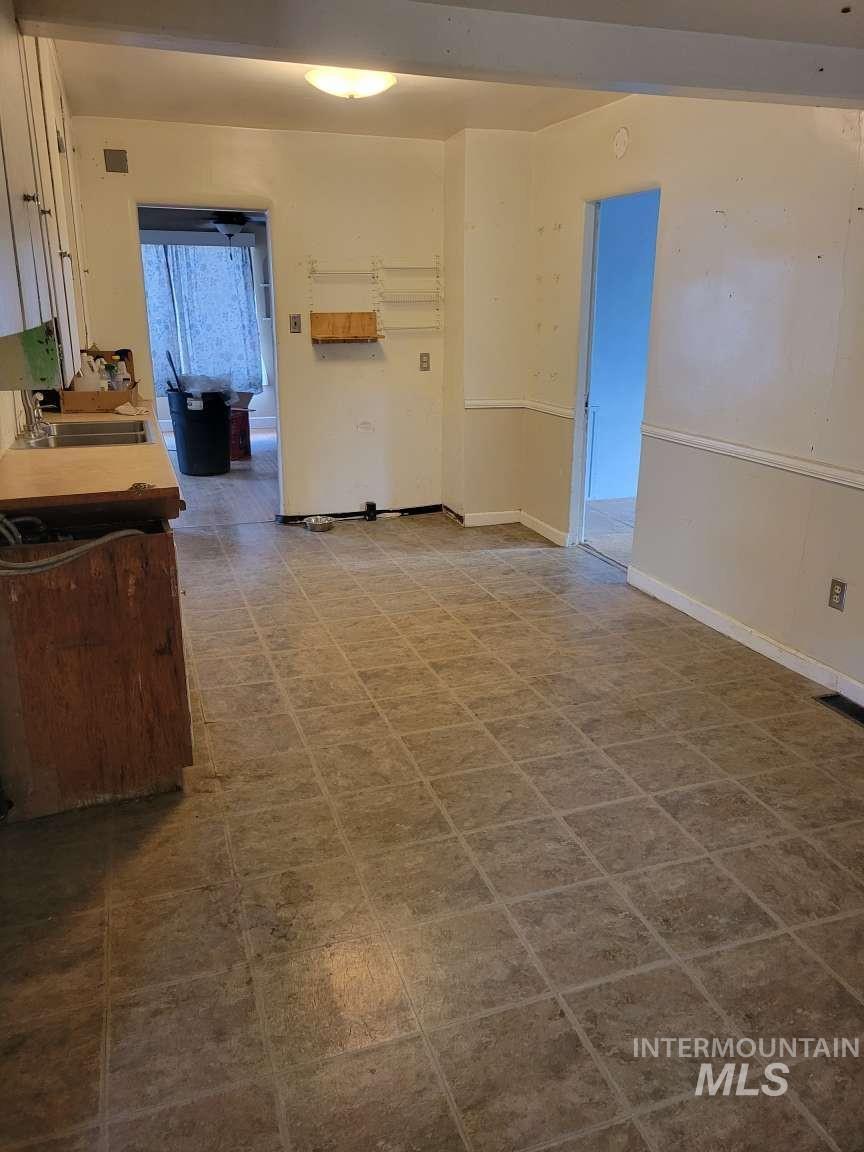 1129 6Th Ave, Twin Falls, Idaho 83301, 3 Bedrooms, 1 Bathroom, Residential For Sale, Price $285,000,MLS 98992346