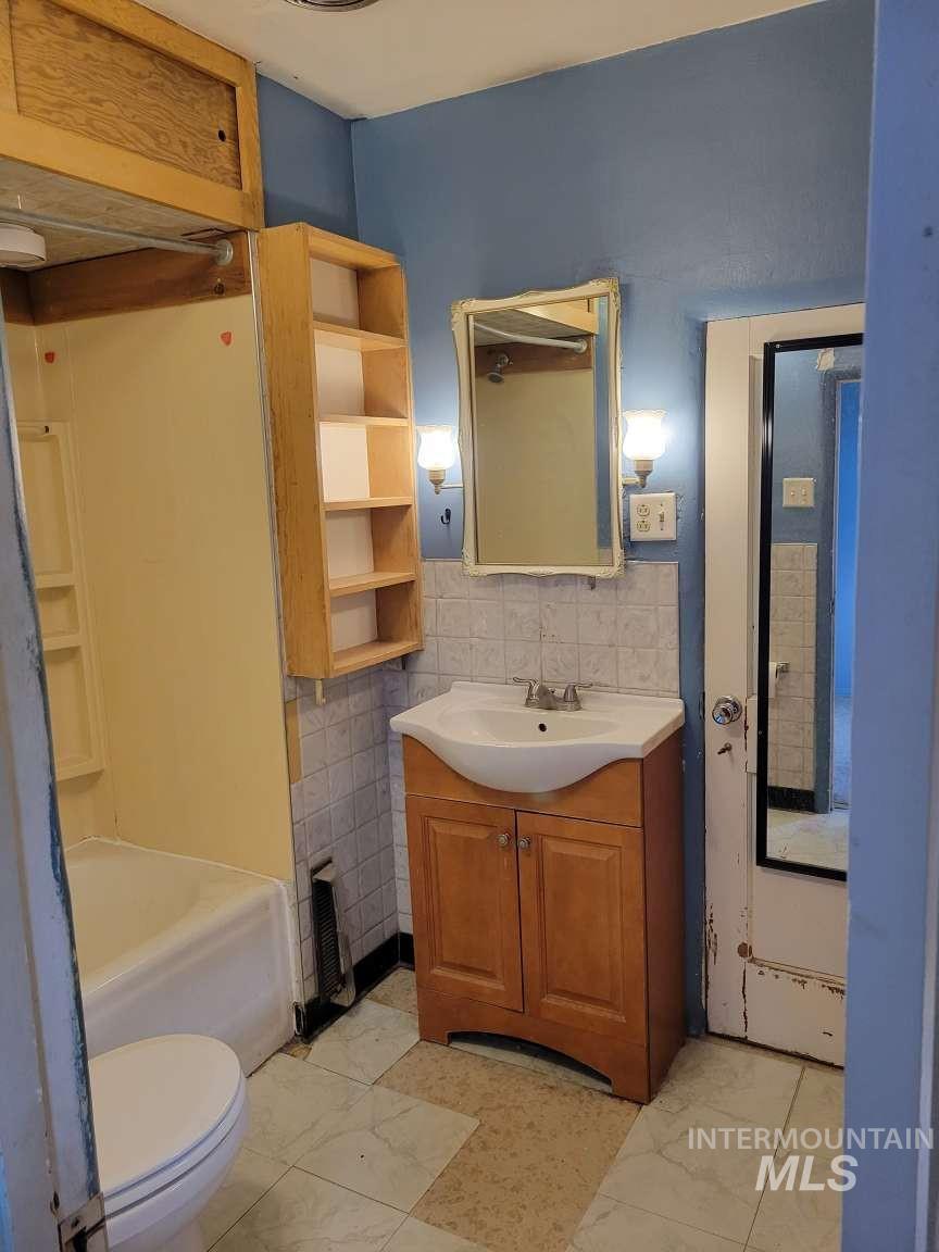 1129 6Th Ave, Twin Falls, Idaho 83301, 3 Bedrooms, 1 Bathroom, Residential For Sale, Price $285,000,MLS 98992346