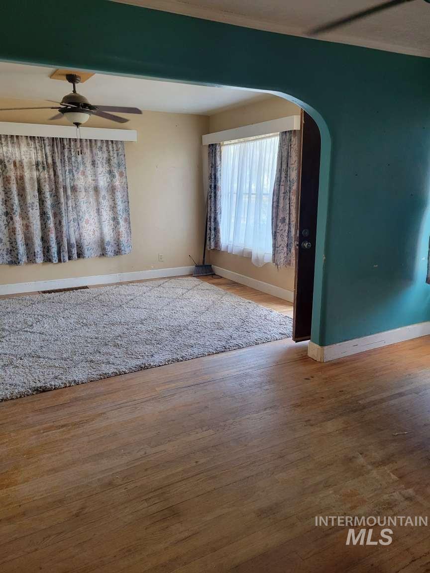 1129 6Th Ave, Twin Falls, Idaho 83301, 3 Bedrooms, 1 Bathroom, Residential For Sale, Price $285,000,MLS 98992346