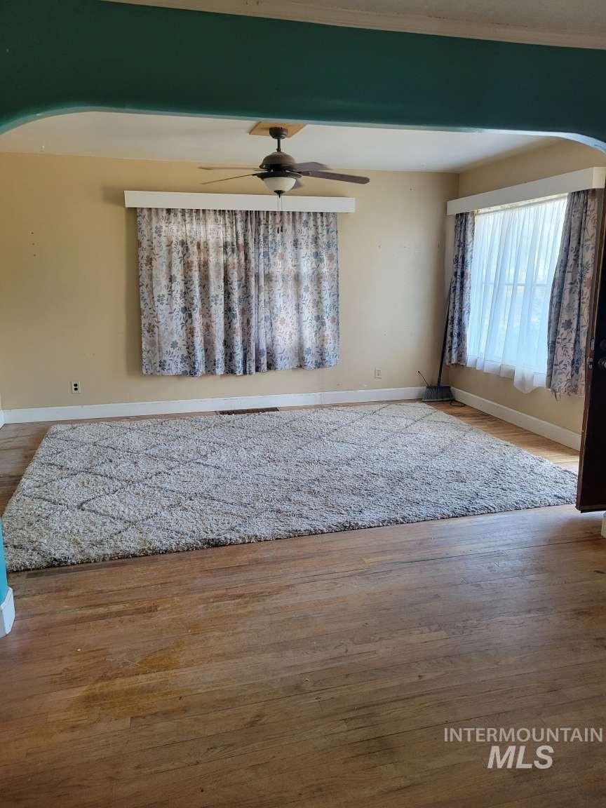 1129 6Th Ave, Twin Falls, Idaho 83301, 3 Bedrooms, 1 Bathroom, Residential For Sale, Price $285,000,MLS 98992346