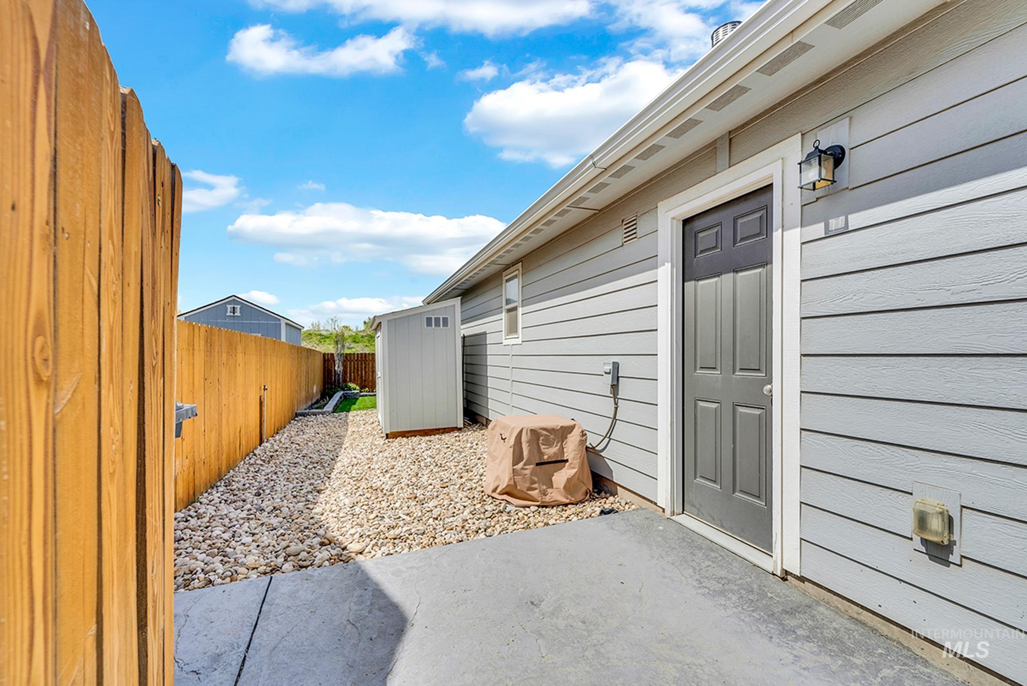 16173 Meander Creek Way, Nampa, Idaho 83651, 3 Bedrooms, 2 Bathrooms, Residential For Sale, Price $389,000, 98992347