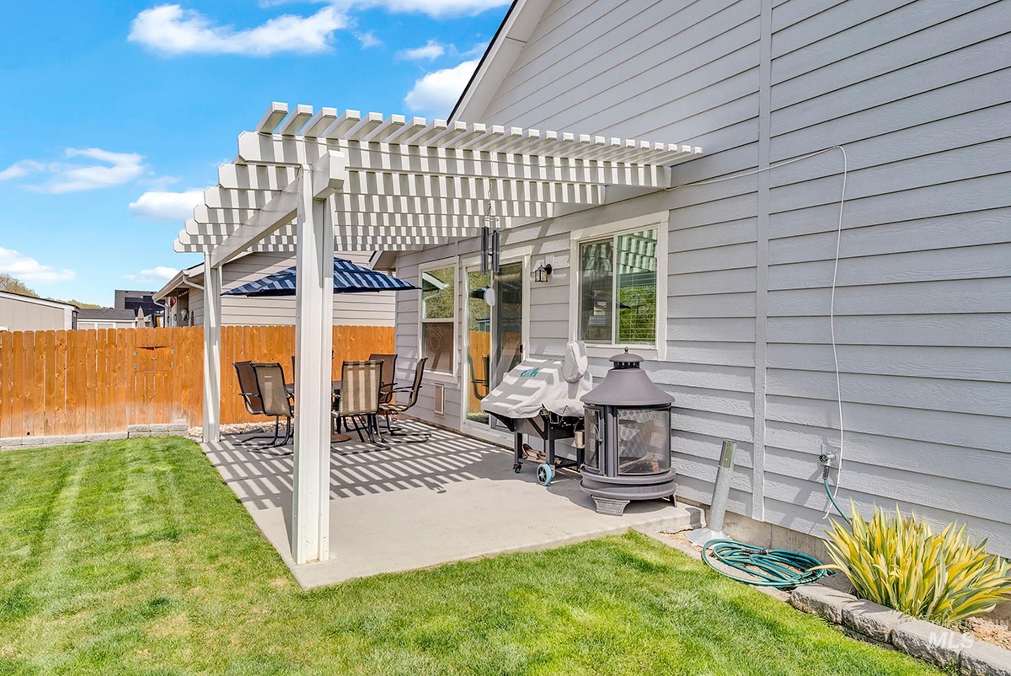 16173 Meander Creek Way, Nampa, Idaho 83651, 3 Bedrooms, 2 Bathrooms, Residential For Sale, Price $389,000, 98992347