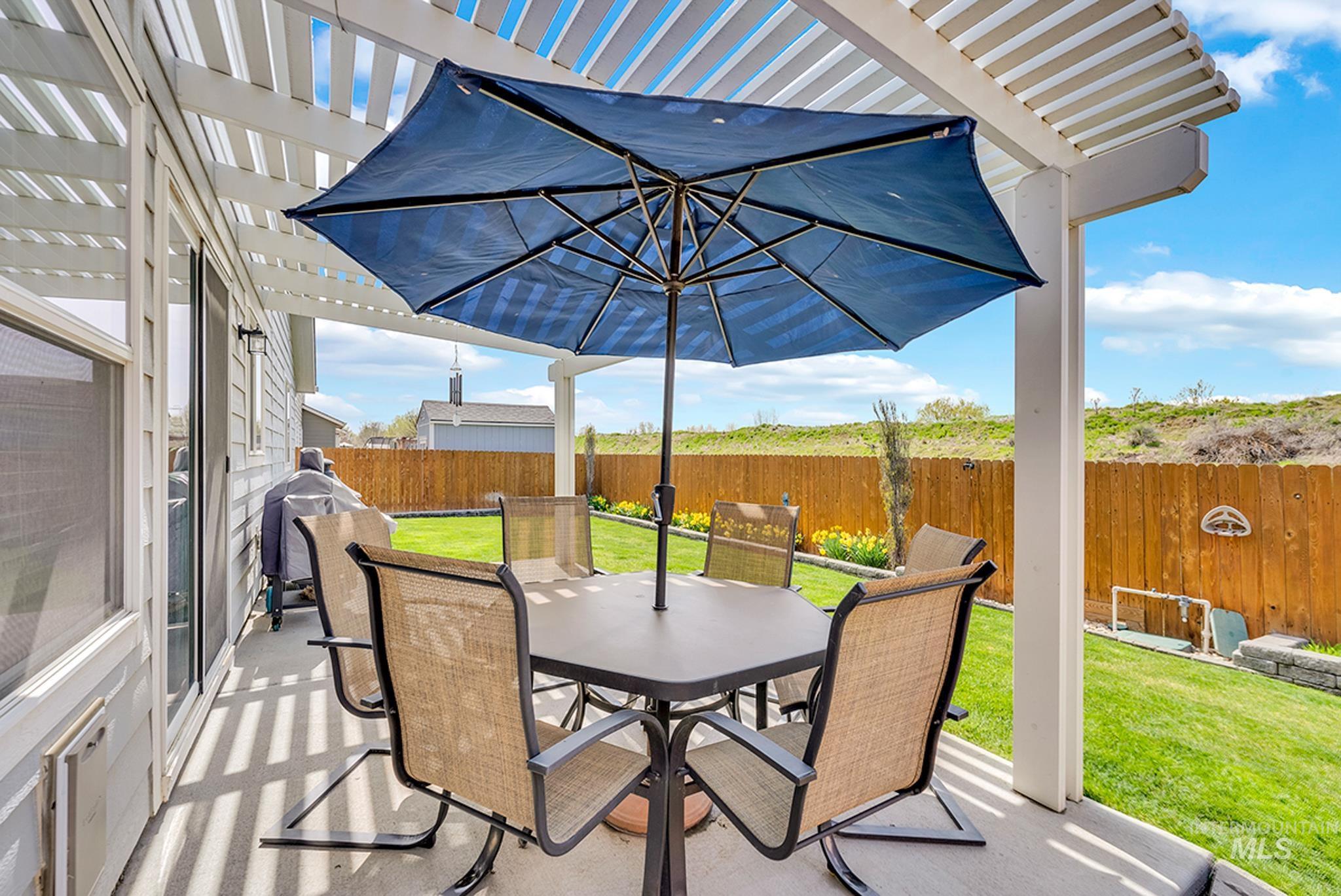 16173 Meander Creek Way, Nampa, Idaho 83651, 3 Bedrooms, 2 Bathrooms, Residential For Sale, Price $389,000, 98992347