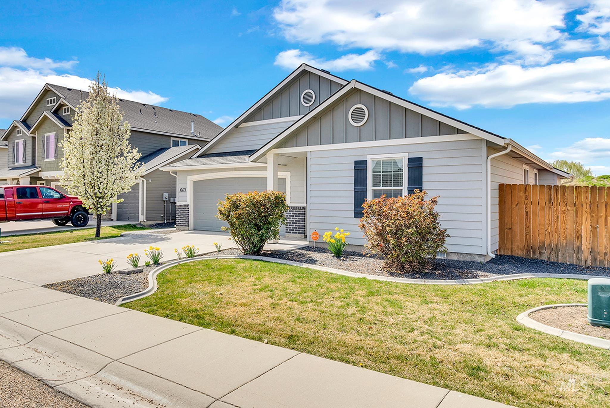 16173 Meander Creek Way, Nampa, Idaho 83651, 3 Bedrooms, 2 Bathrooms, Residential For Sale, Price $389,000, 98992347