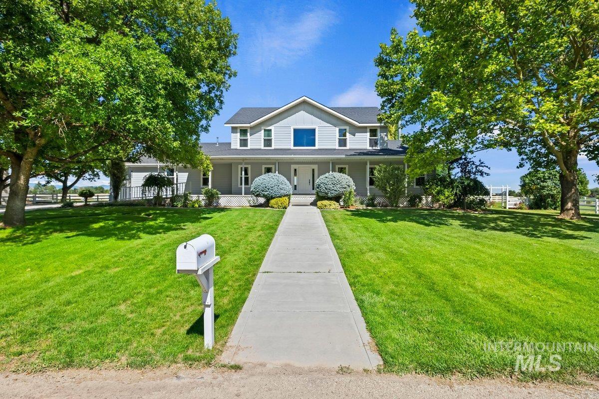 8352 S Old Farm Pl., Meridian, Idaho 83642, 5 Bedrooms, 4 Bathrooms, Residential For Sale, Price $1,200,000,MLS 98992348
