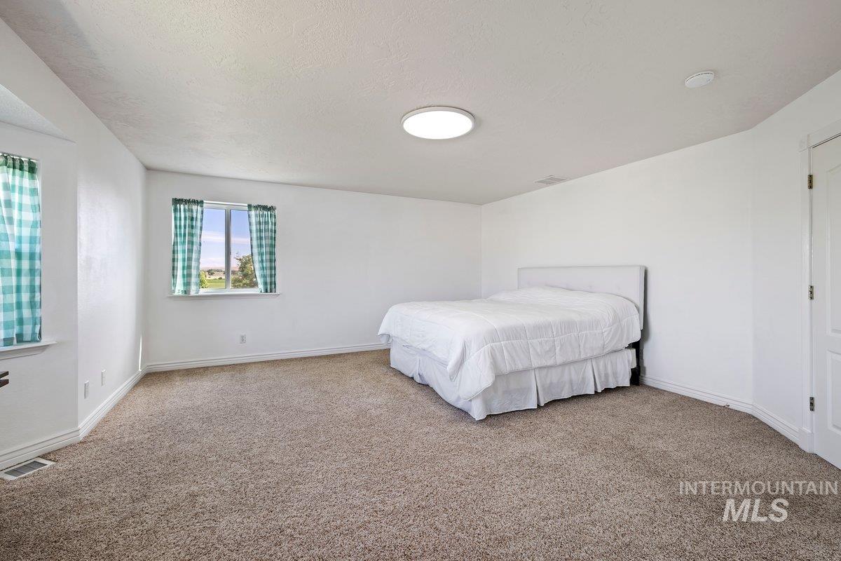 8352 S Old Farm Pl., Meridian, Idaho 83642, 5 Bedrooms, 4 Bathrooms, Residential For Sale, Price $1,200,000,MLS 98992348