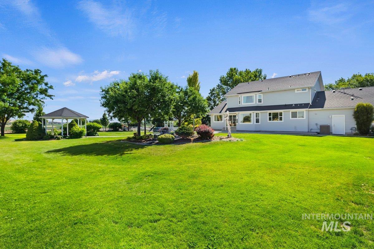 8352 S Old Farm Pl., Meridian, Idaho 83642, 5 Bedrooms, 4 Bathrooms, Residential For Sale, Price $1,200,000,MLS 98992348