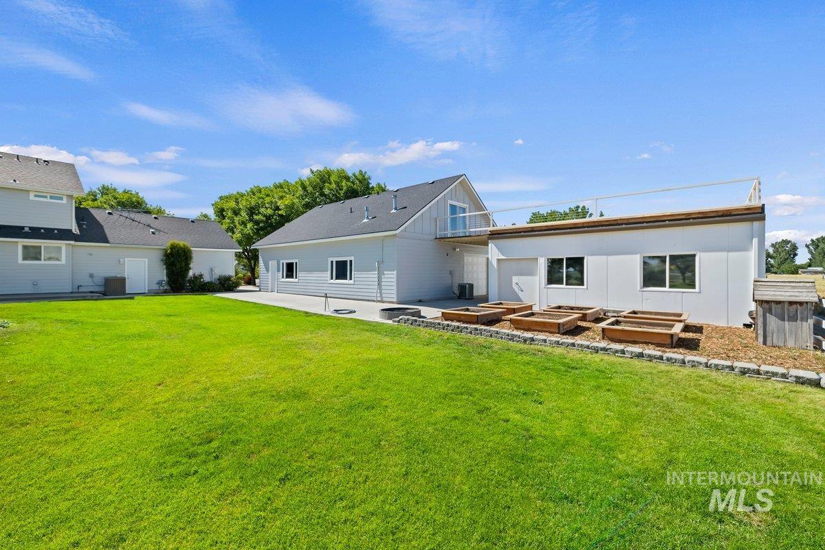 8352 S Old Farm Pl., Meridian, Idaho 83642, 5 Bedrooms, 4 Bathrooms, Residential For Sale, Price $1,200,000,MLS 98992348