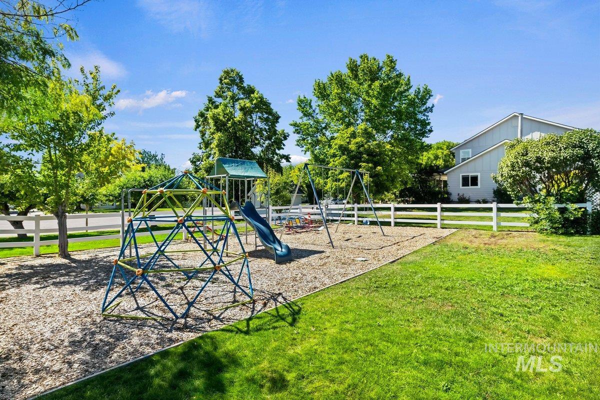 8352 S Old Farm Pl., Meridian, Idaho 83642, 5 Bedrooms, 4 Bathrooms, Residential For Sale, Price $1,200,000,MLS 98992348