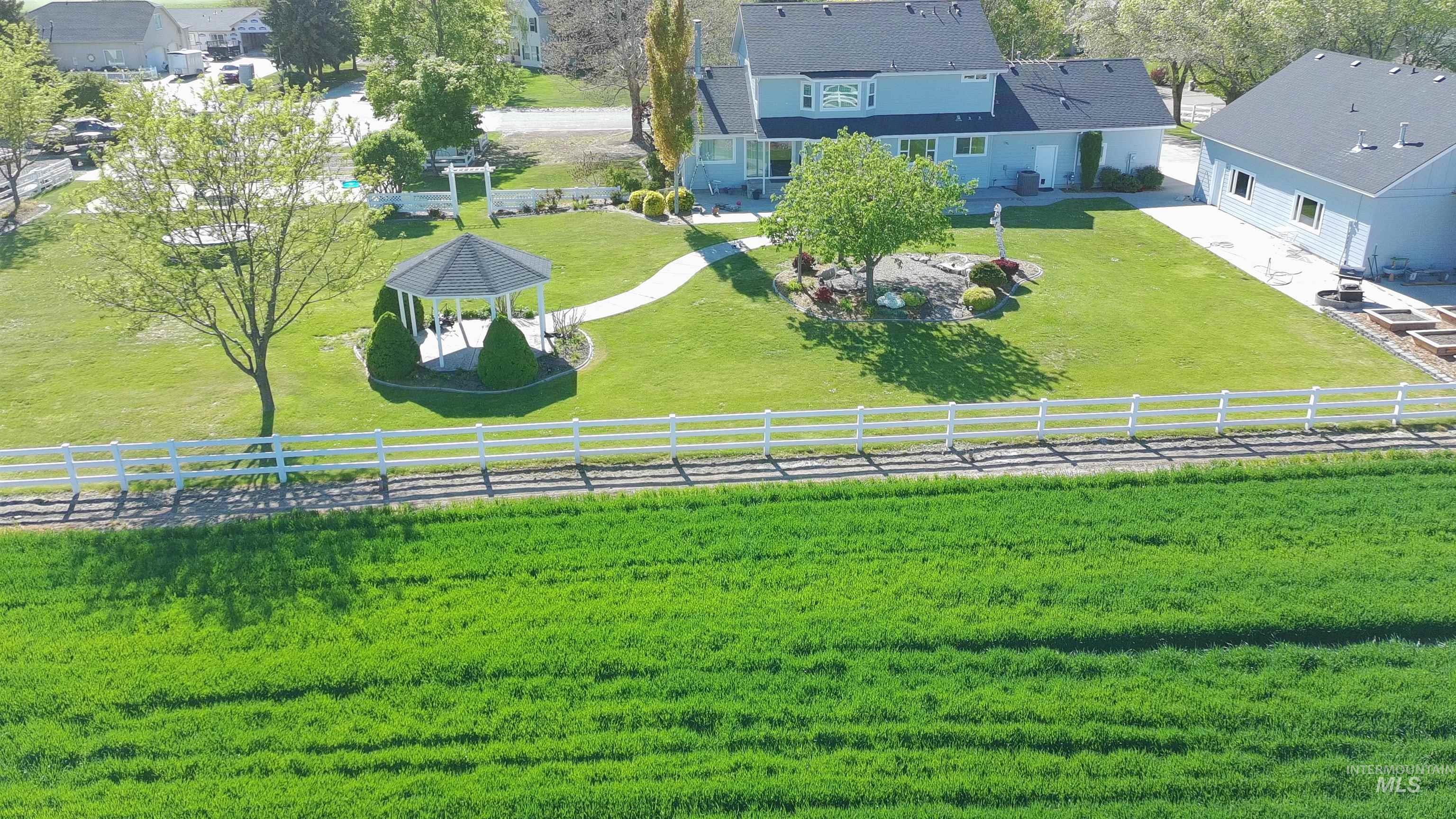8352 S Old Farm Pl., Meridian, Idaho 83642, 5 Bedrooms, 4 Bathrooms, Residential For Sale, Price $1,200,000,MLS 98992348