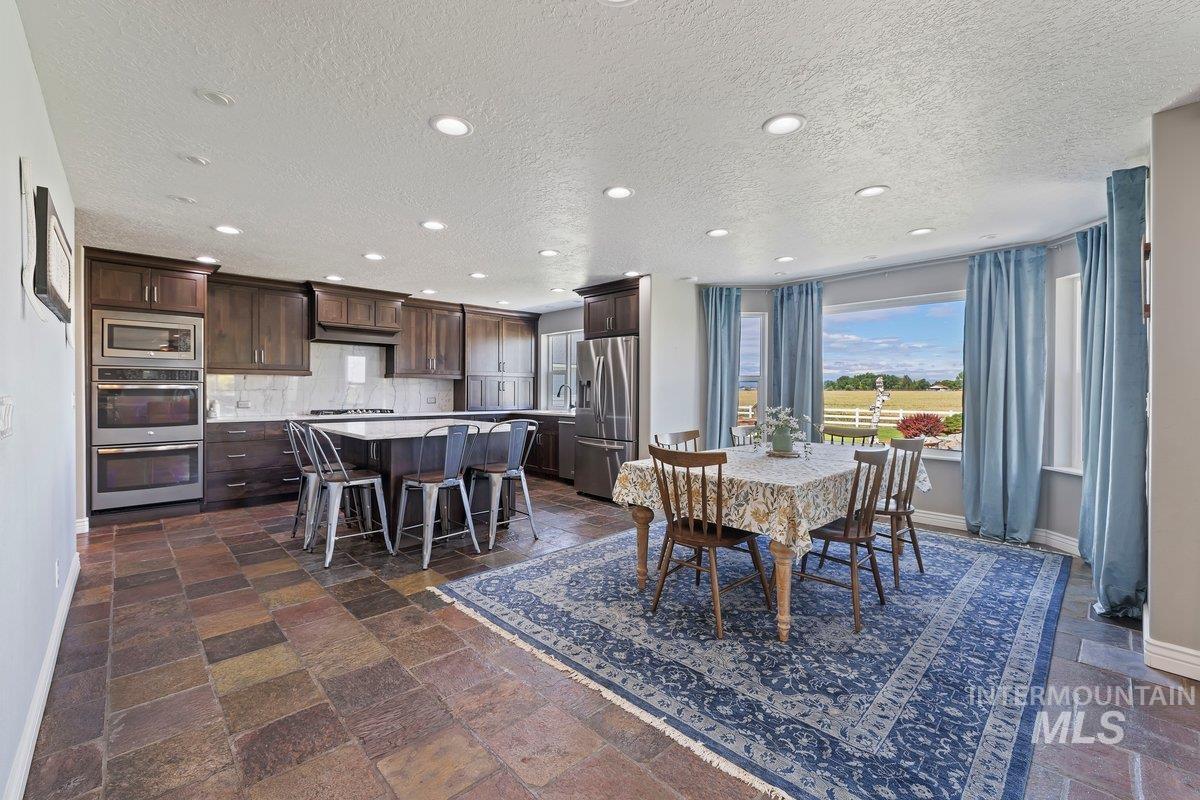8352 S Old Farm Pl., Meridian, Idaho 83642, 5 Bedrooms, 4 Bathrooms, Residential For Sale, Price $1,200,000,MLS 98992348