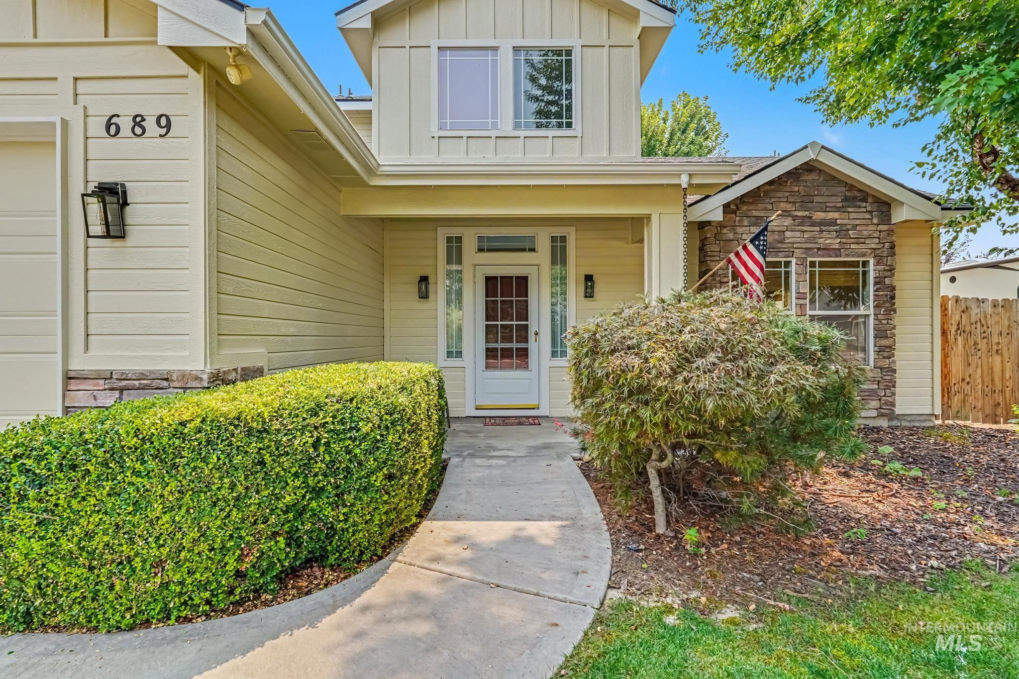 689 Triumph Dr, Middleton, Idaho 83644, 3 Bedrooms, 2.5 Bathrooms, Residential For Sale, Price $444,900, 98992349