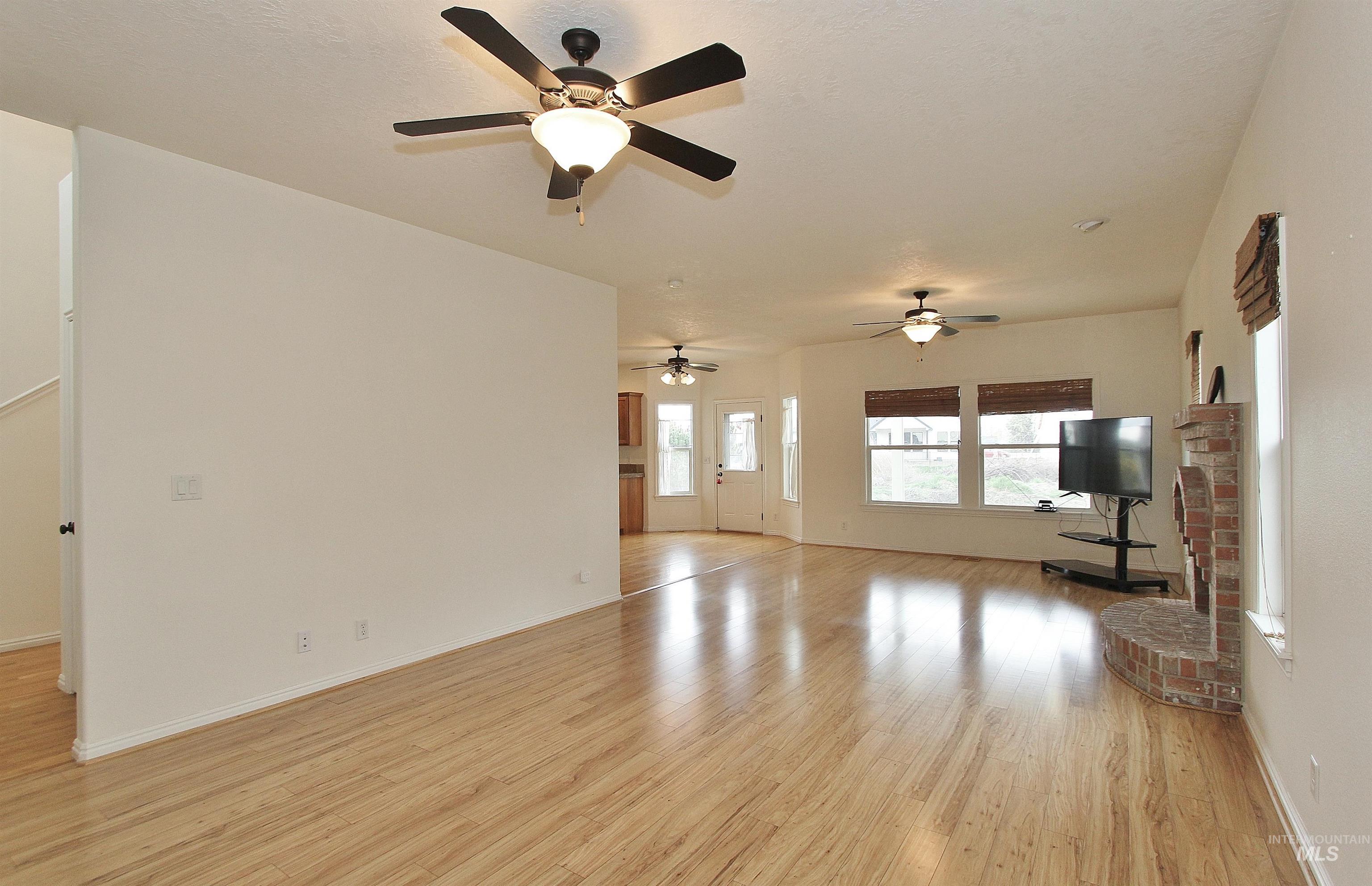 689 Triumph Dr, Middleton, Idaho 83644, 3 Bedrooms, 2.5 Bathrooms, Residential For Sale, Price $444,900,MLS 98992349