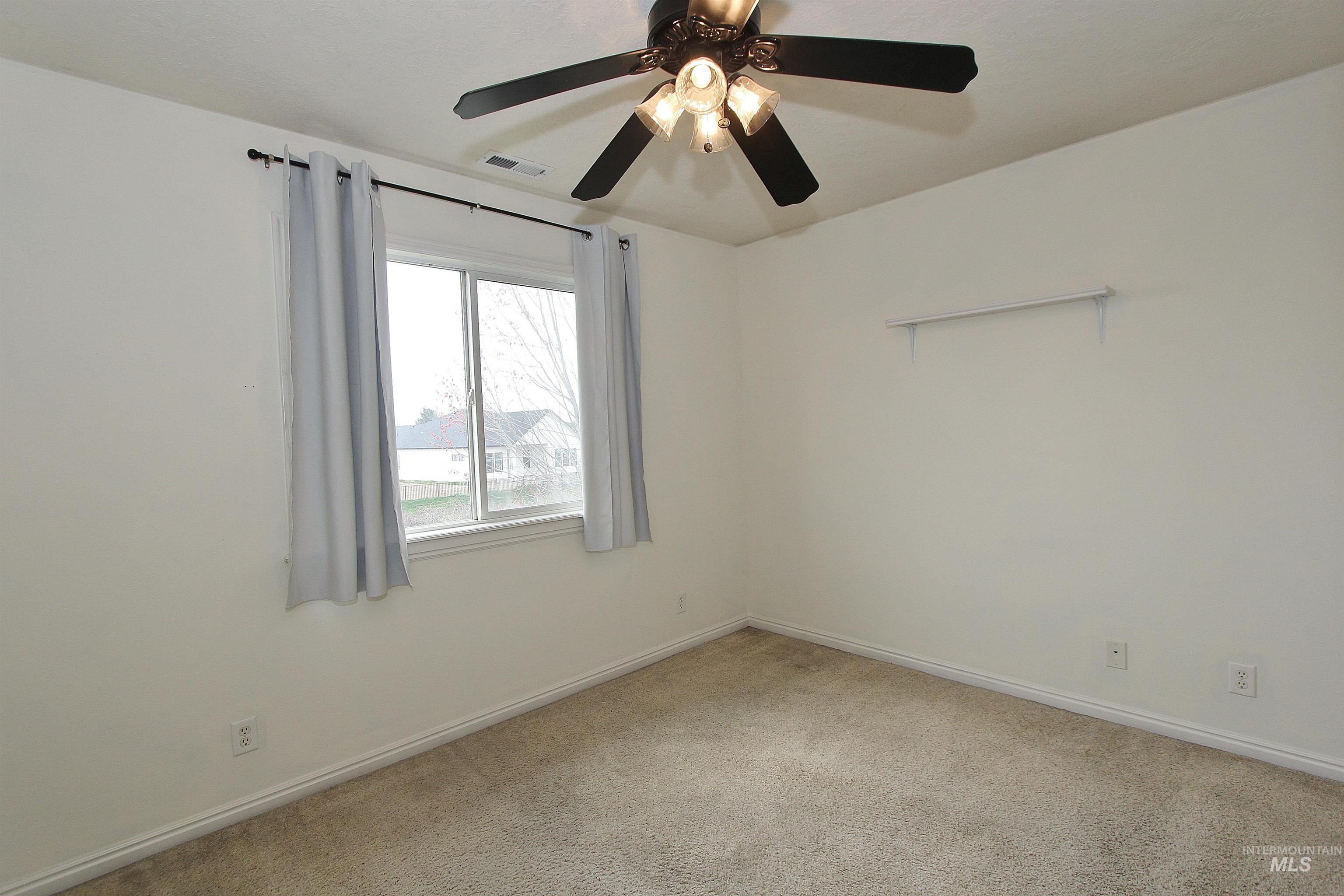 689 Triumph Dr, Middleton, Idaho 83644, 3 Bedrooms, 2.5 Bathrooms, Residential For Sale, Price $444,900,MLS 98992349