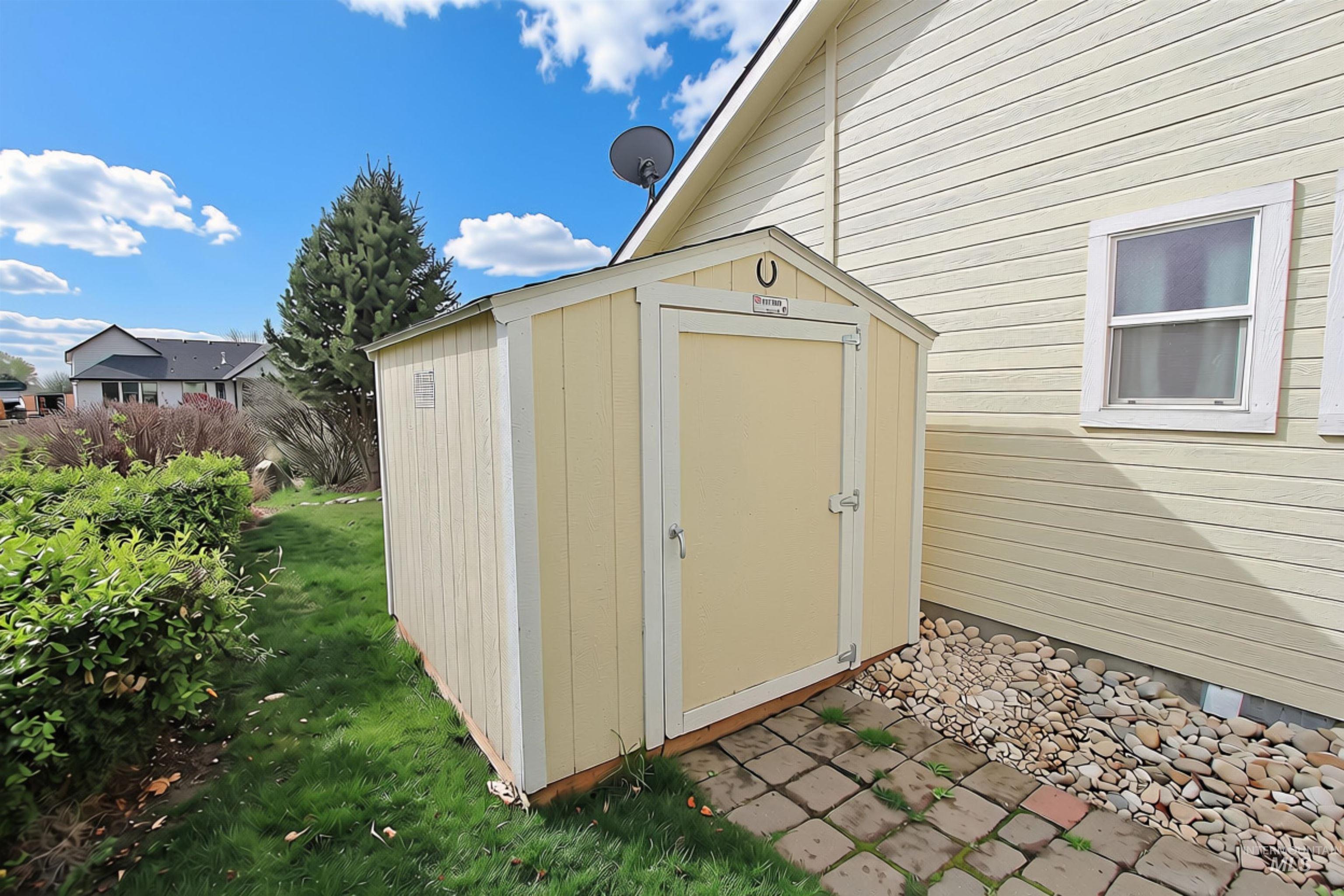 689 Triumph Dr, Middleton, Idaho 83644, 3 Bedrooms, 2.5 Bathrooms, Residential For Sale, Price $444,900,MLS 98992349