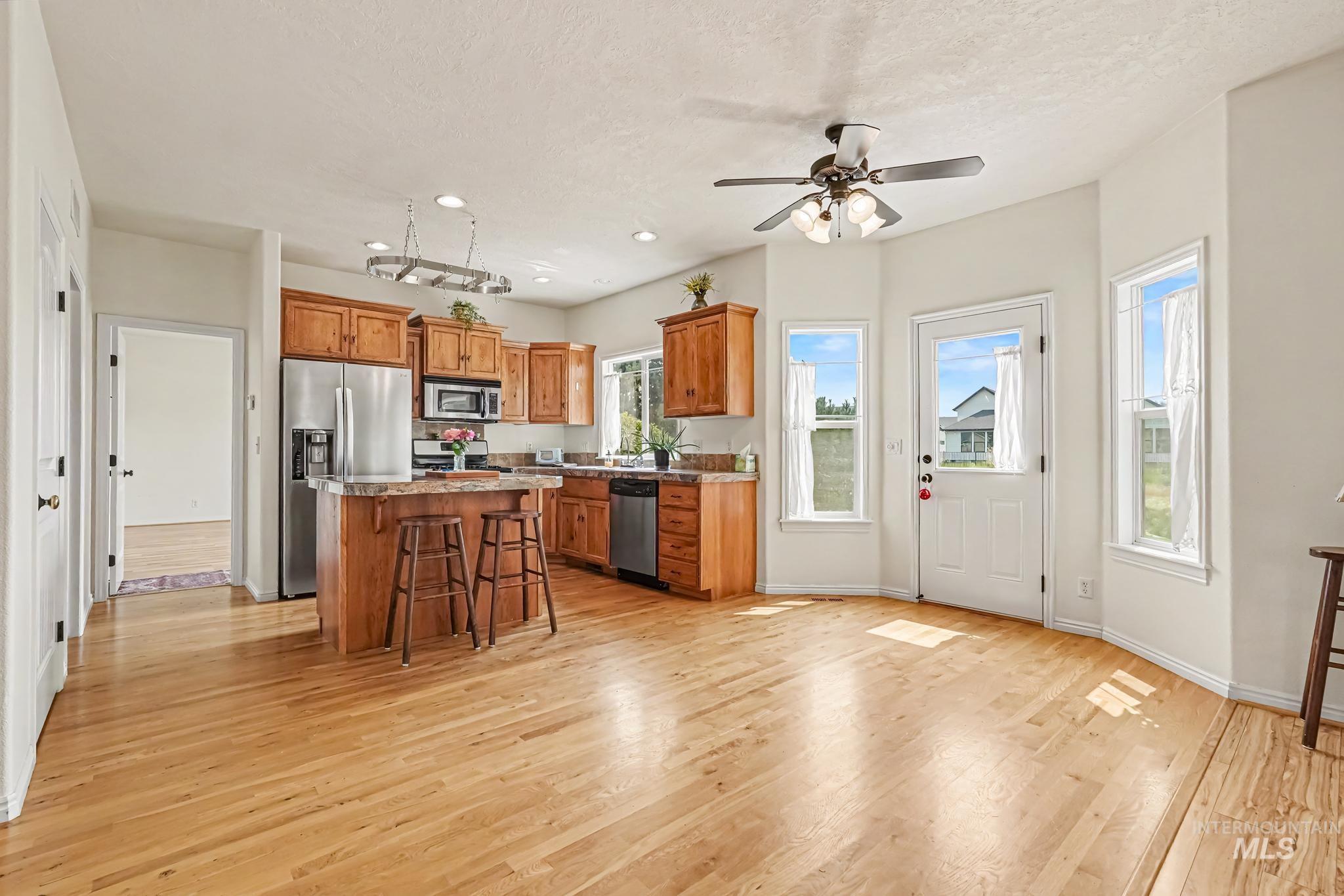 689 Triumph Dr, Middleton, Idaho 83644, 3 Bedrooms, 2.5 Bathrooms, Residential For Sale, Price $444,900, 98992349