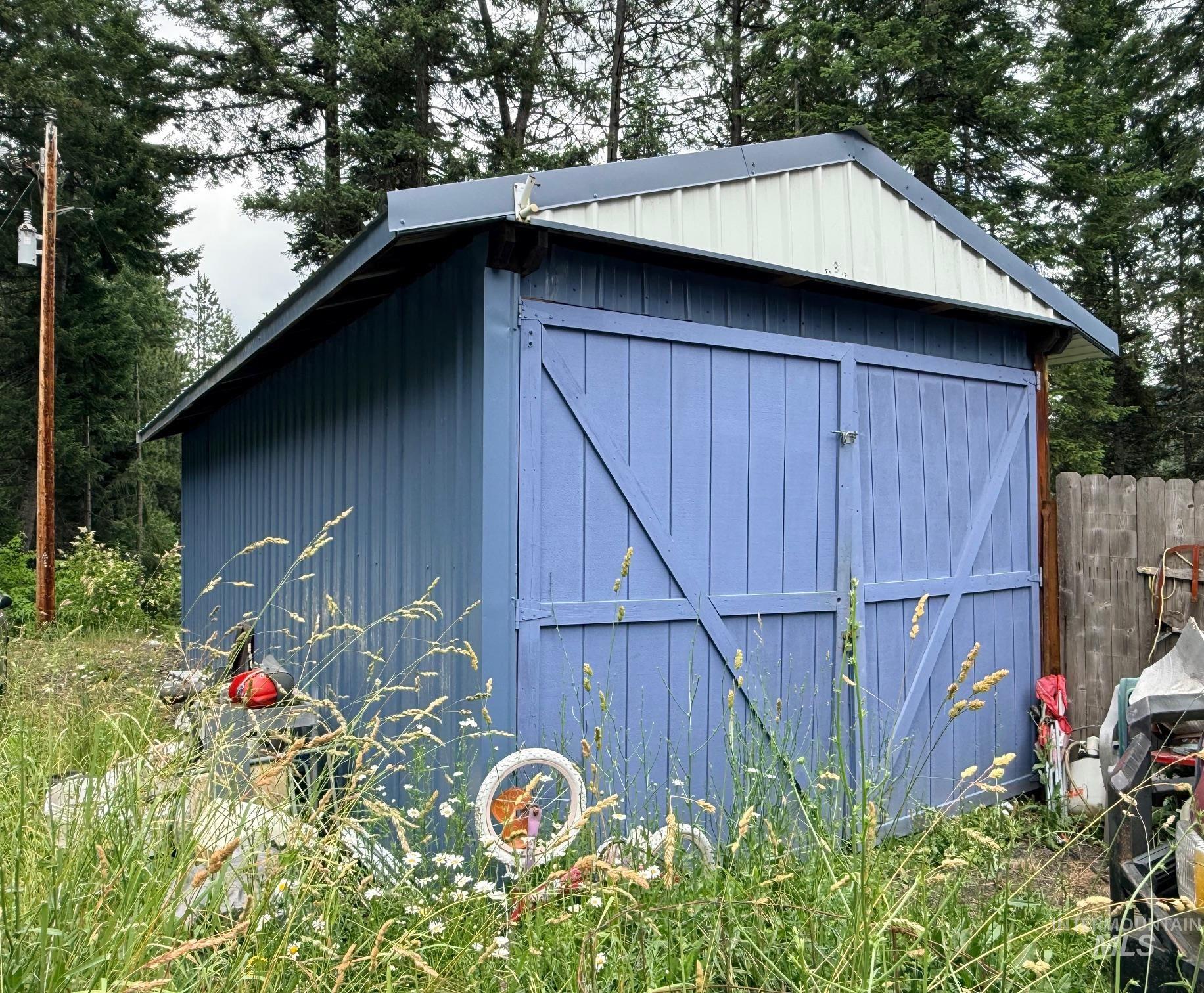 5742 Grangemont, Orofino, Idaho 83544, 2 Bedrooms, 1 Bathroom, Residential For Sale, Price $149,000,MLS 98992352