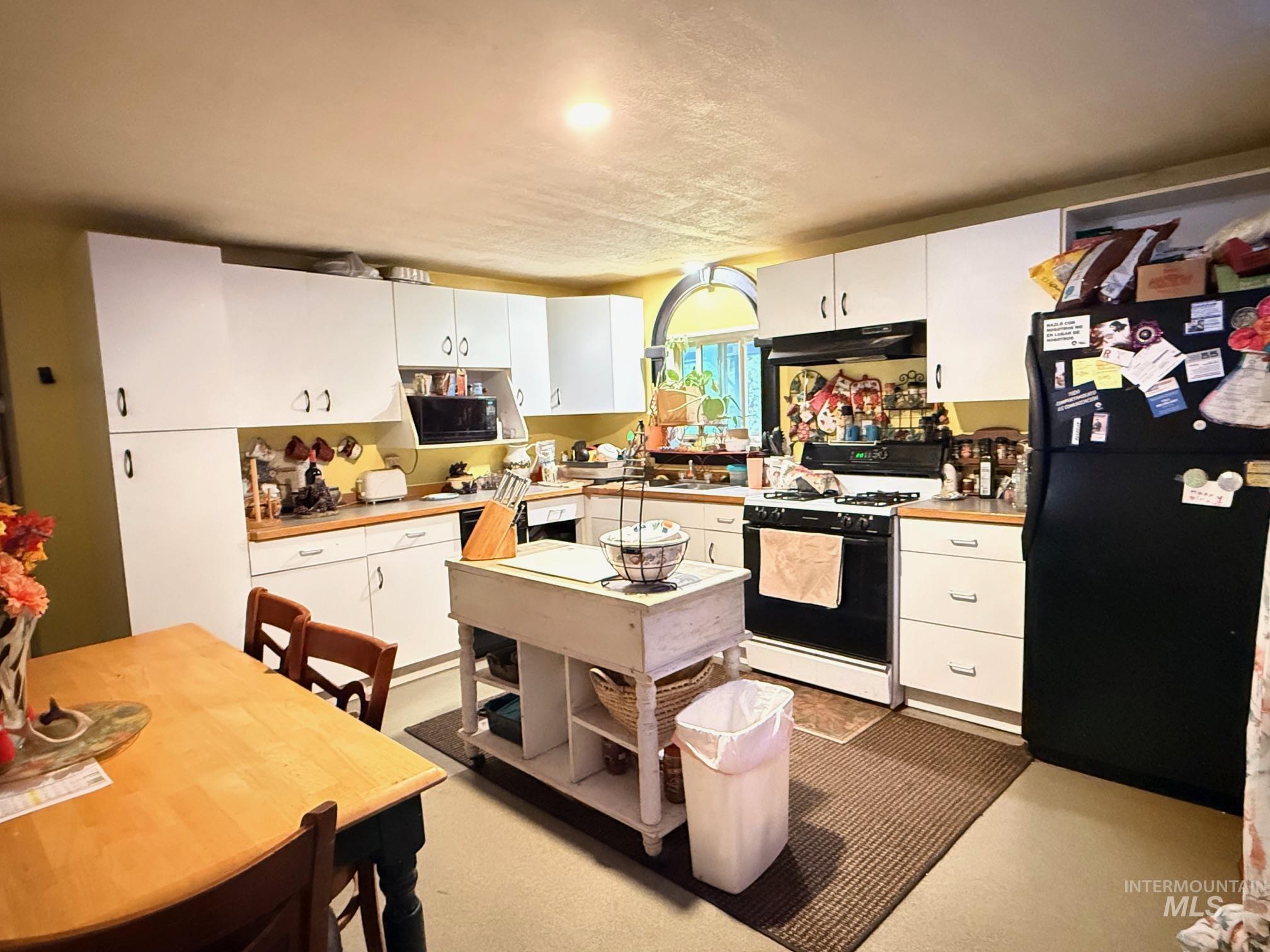 5742 Grangemont, Orofino, Idaho 83544, 2 Bedrooms, 1 Bathroom, Residential For Sale, Price $149,000,MLS 98992352