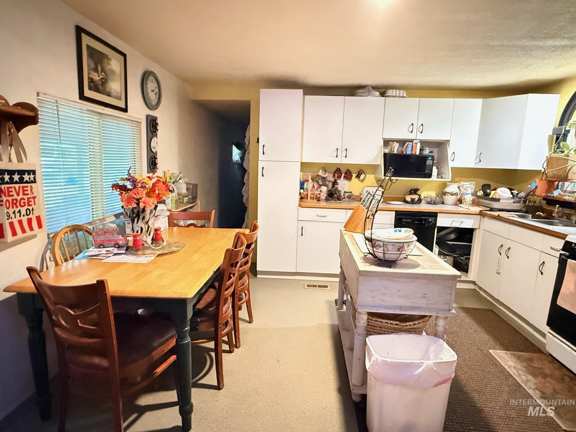 5742 Grangemont, Orofino, Idaho 83544, 2 Bedrooms, 1 Bathroom, Residential For Sale, Price $149,000,MLS 98992352