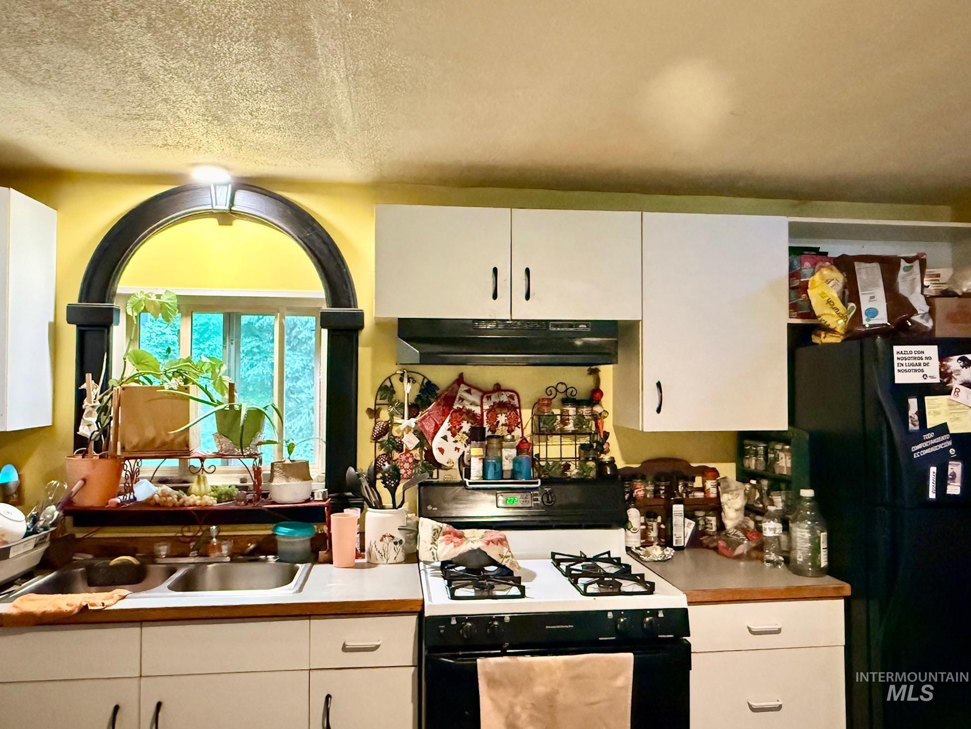 5742 Grangemont, Orofino, Idaho 83544, 2 Bedrooms, 1 Bathroom, Residential For Sale, Price $149,000,MLS 98992352