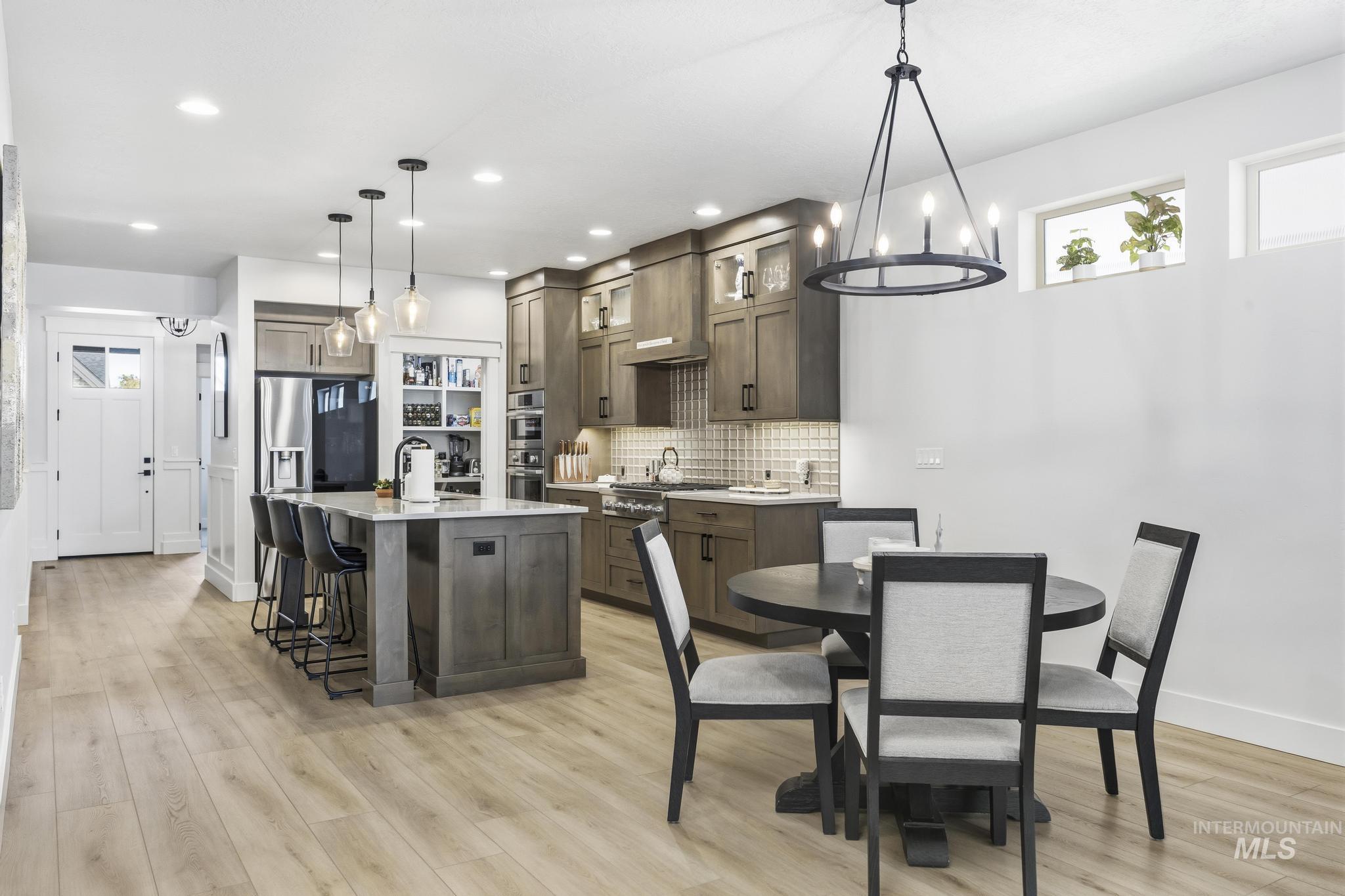 6301 S Jado Ln, Meridian, Idaho 83642, 3 Bedrooms, 2.5 Bathrooms, Residential For Sale, Price $569,900,MLS 98992353
