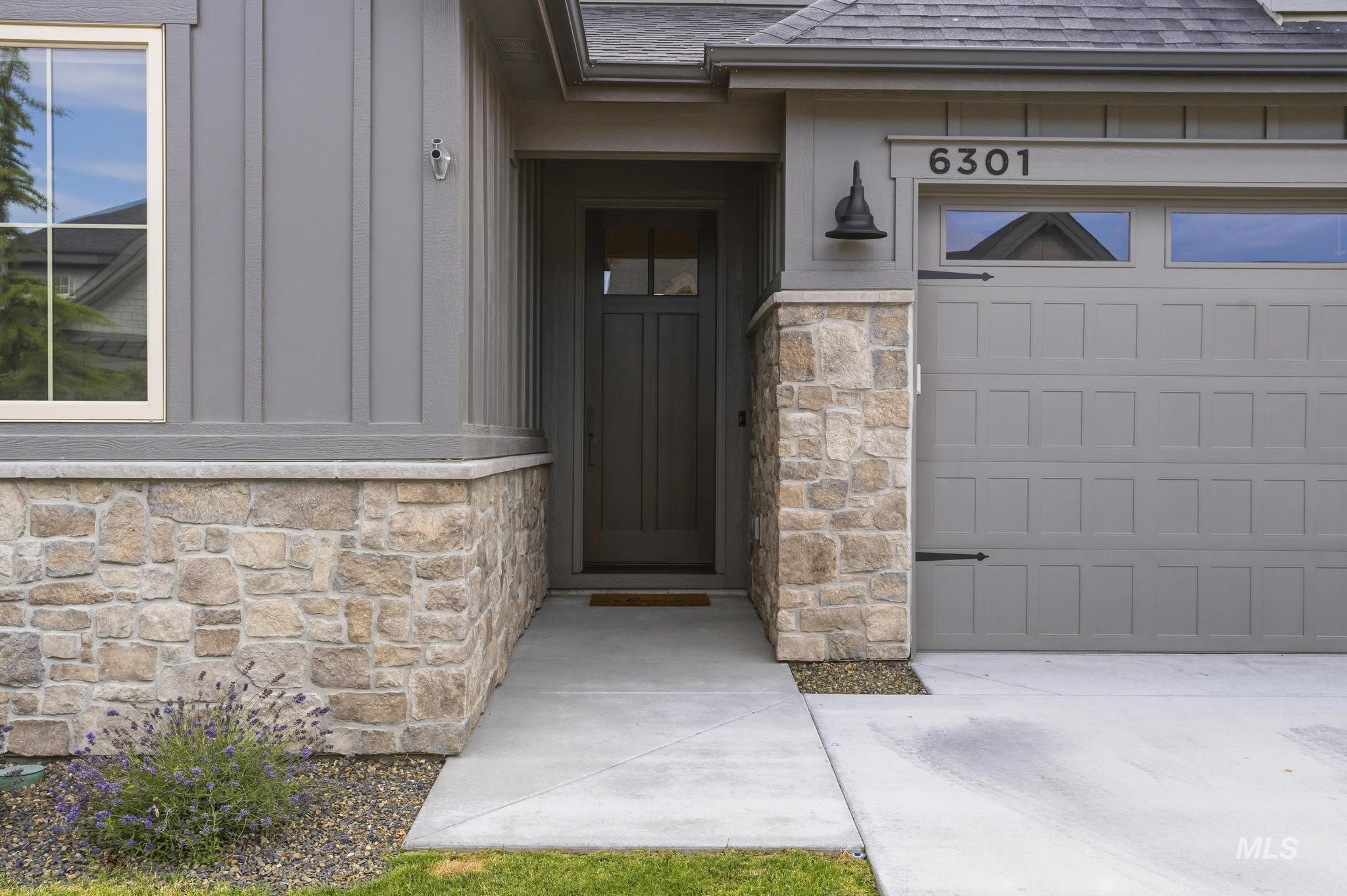 6301 S Jado Ln, Meridian, Idaho 83642, 3 Bedrooms, 2.5 Bathrooms, Residential For Sale, Price $569,900,MLS 98992353