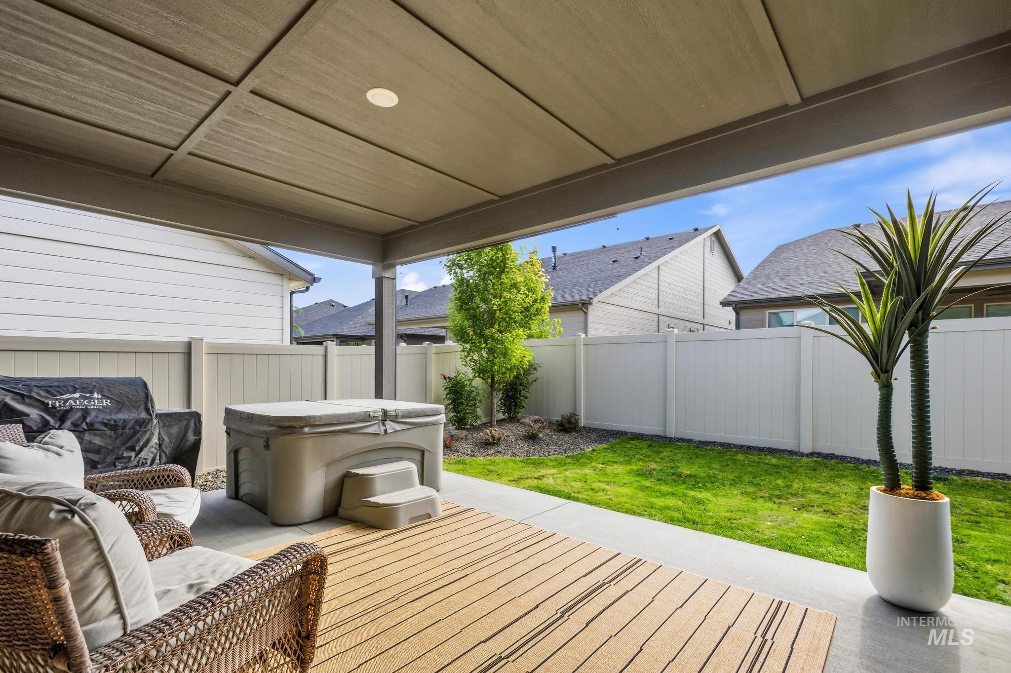 6301 S Jado Ln, Meridian, Idaho 83642, 3 Bedrooms, 2.5 Bathrooms, Residential For Sale, Price $569,900,MLS 98992353