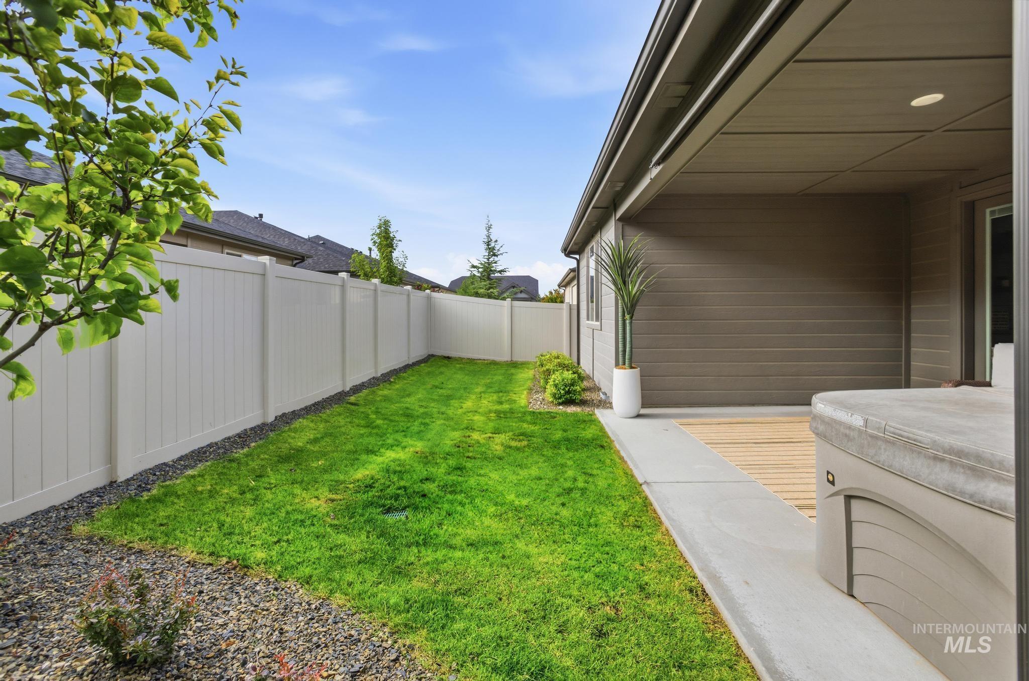 6301 S Jado Ln, Meridian, Idaho 83642, 3 Bedrooms, 2.5 Bathrooms, Residential For Sale, Price $569,900,MLS 98992353