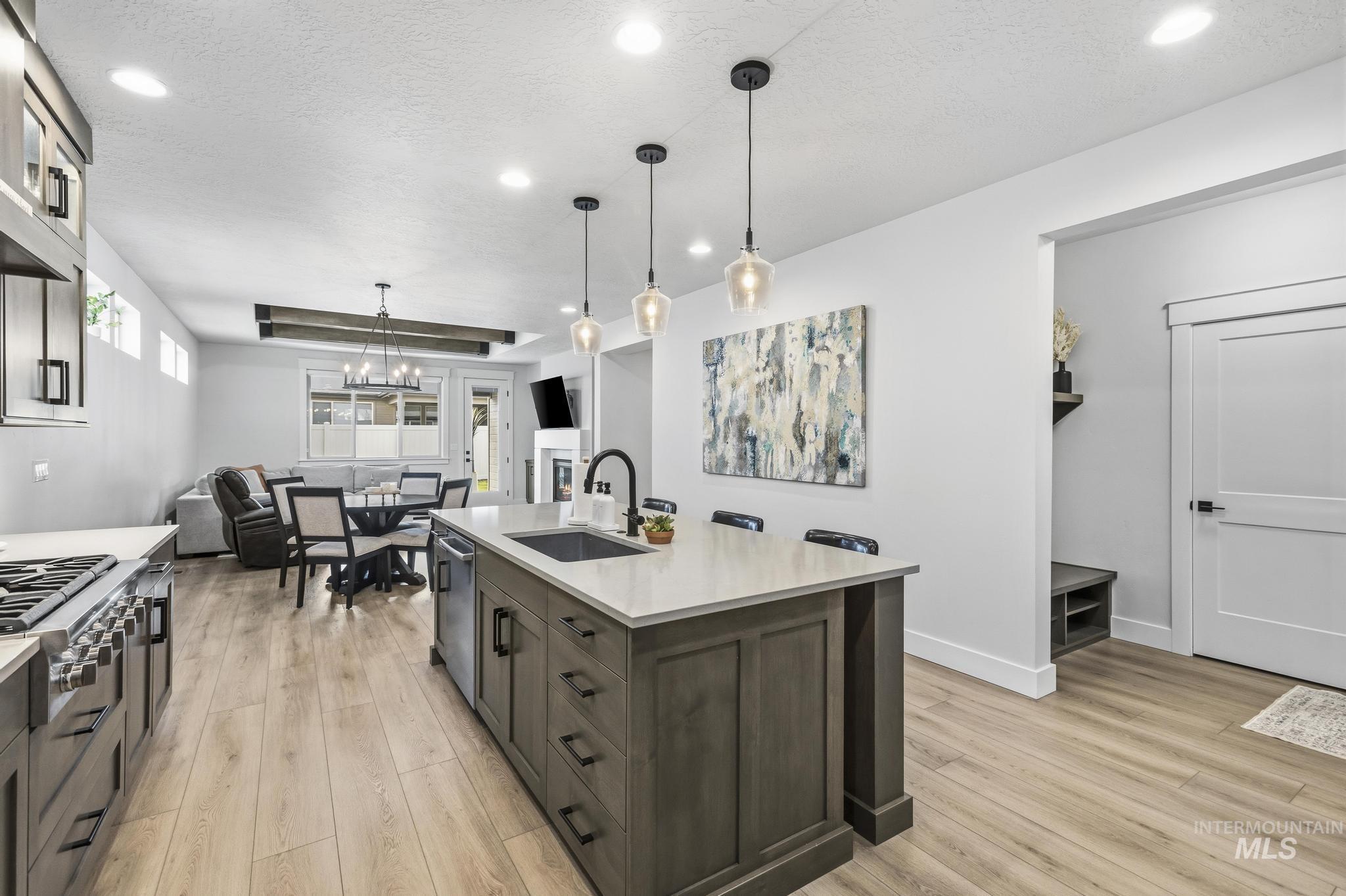 6301 S Jado Ln, Meridian, Idaho 83642, 3 Bedrooms, 2.5 Bathrooms, Residential For Sale, Price $569,900,MLS 98992353