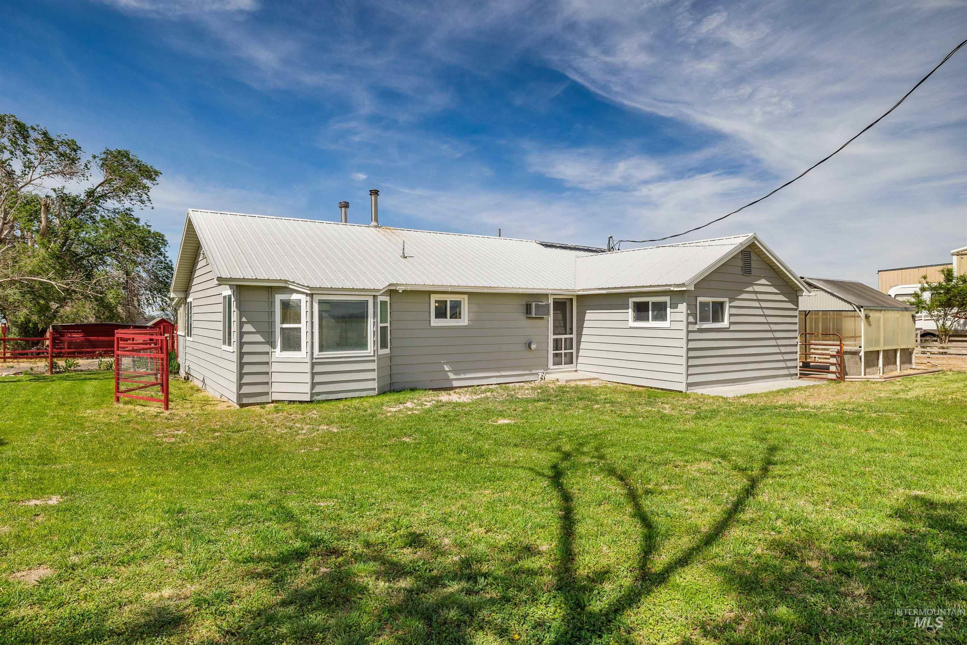 3344 Highway 93, Twin Falls, Idaho 83301-0458, 3 Bedrooms, 2 Bathrooms, Residential For Sale, Price $750,000,MLS 98992357