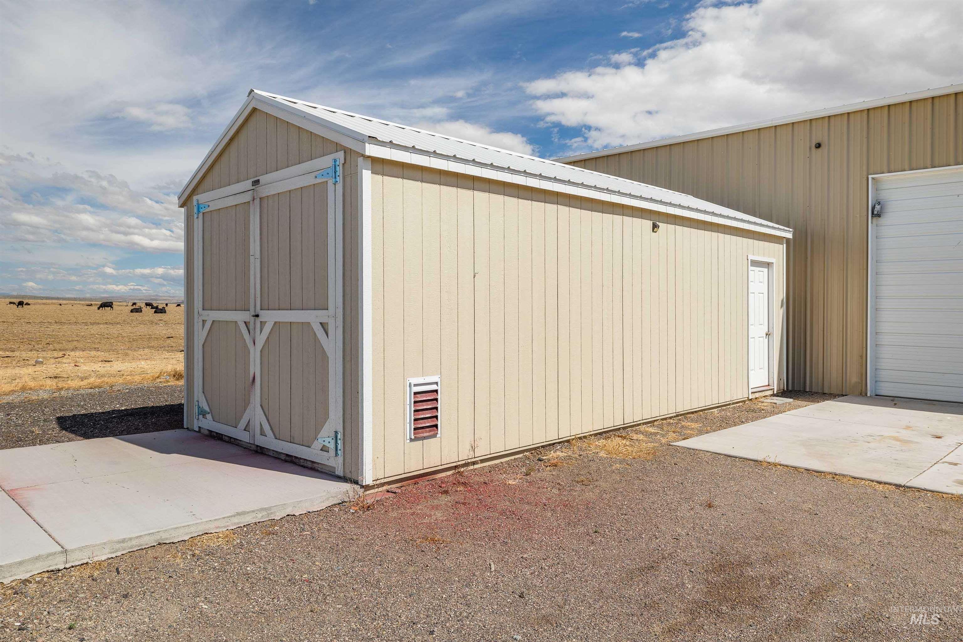 3344 Highway 93, Twin Falls, Idaho 83301-0458, 3 Bedrooms, 2 Bathrooms, Residential For Sale, Price $750,000,MLS 98992357