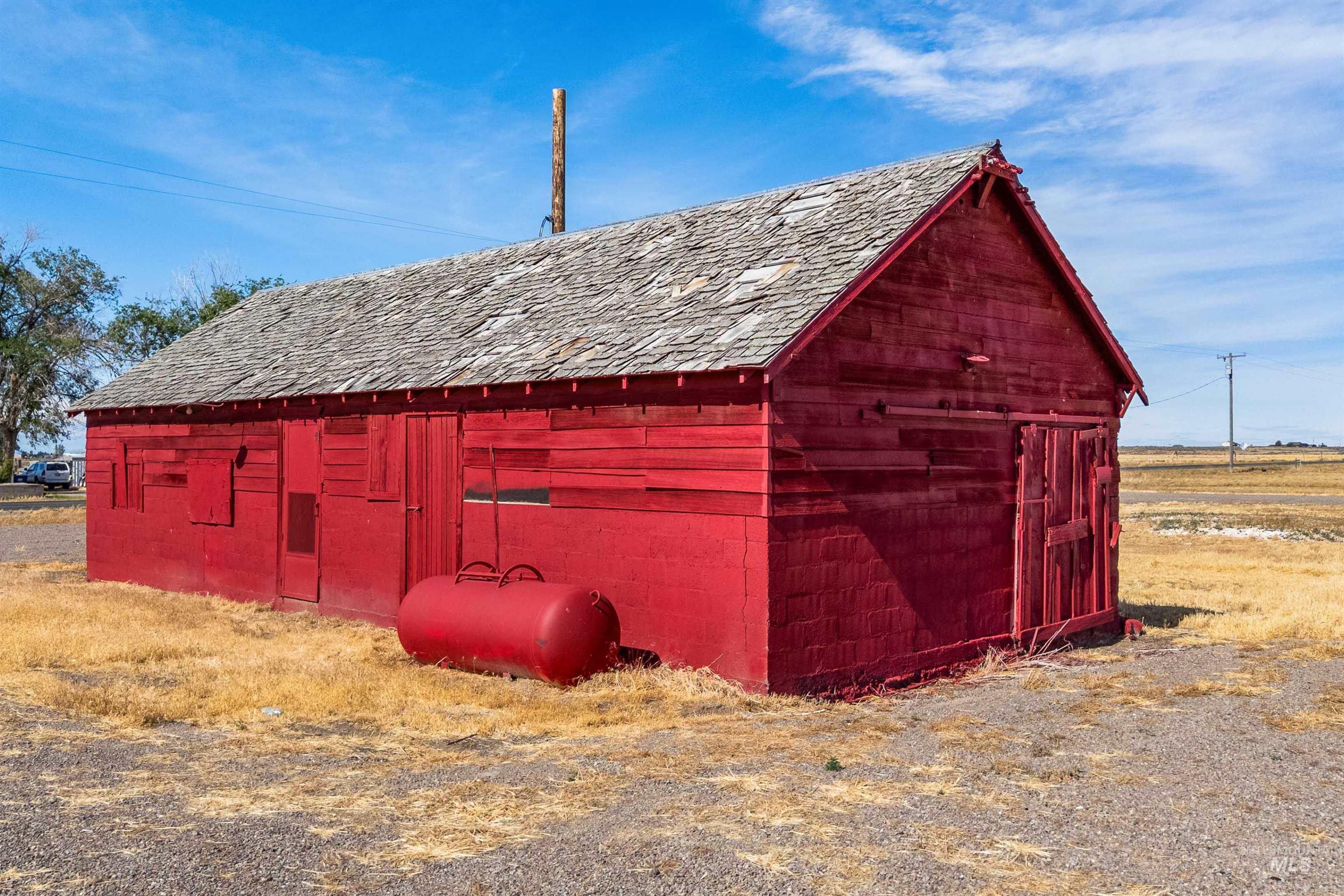 3344 Highway 93, Twin Falls, Idaho 83301-0458, 3 Bedrooms, 2 Bathrooms, Residential For Sale, Price $750,000,MLS 98992357